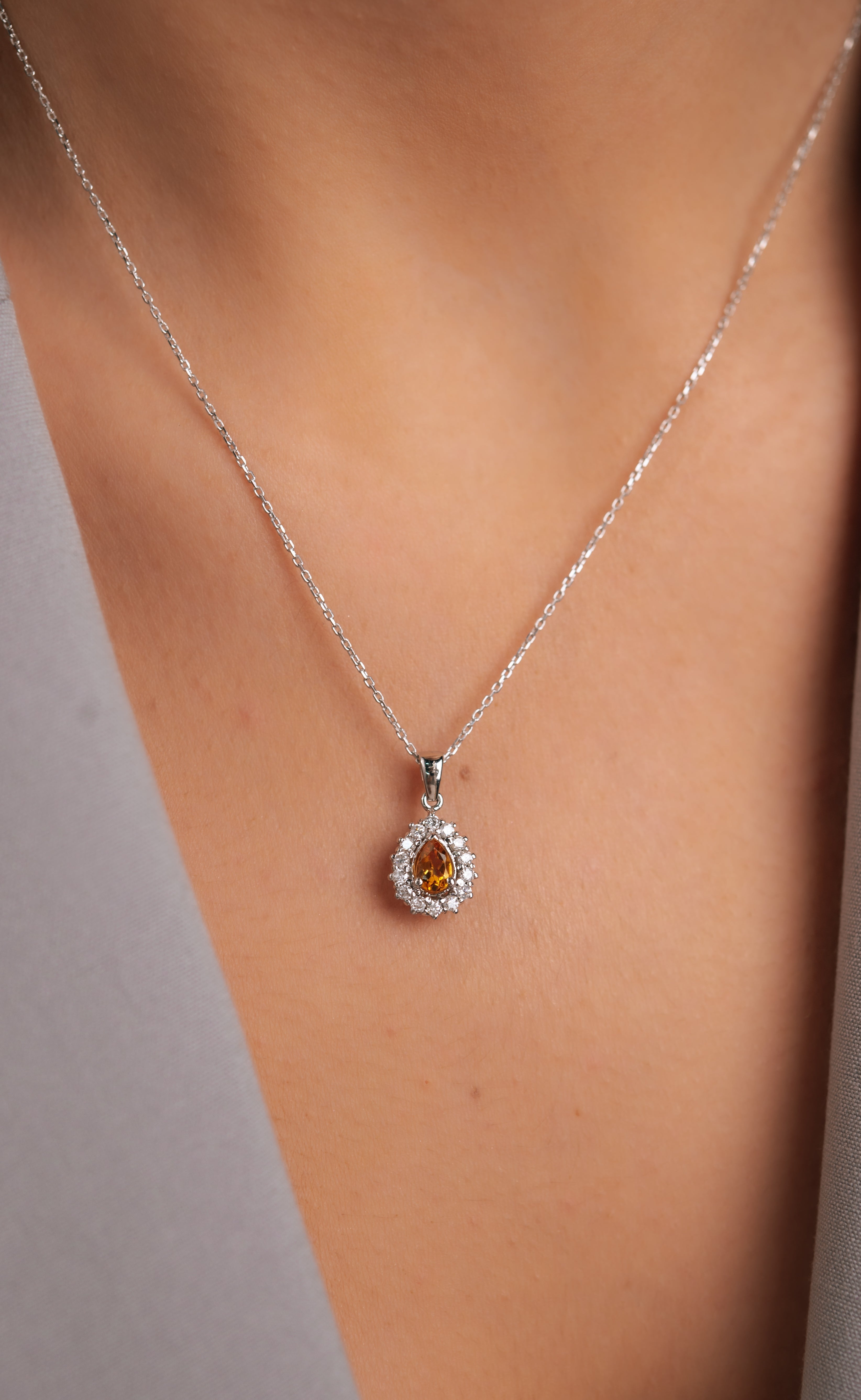 COLIER LDNA0294 DIN AUR ALB 18K FORMA PARA CU DIAMANTE SI CITRIN - Bijuterii LA ROSA - Verighete si Inele de Logodna, bijuterii cu diamante