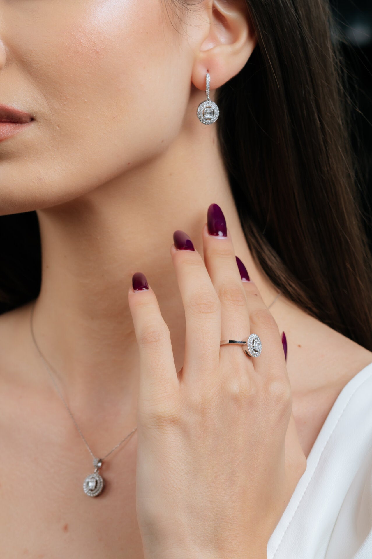 CERCEI E000423 DIN AUR ALB 14K FORMA ROTUNDA CU DIAMANTE - Bijuterii LA ROSA