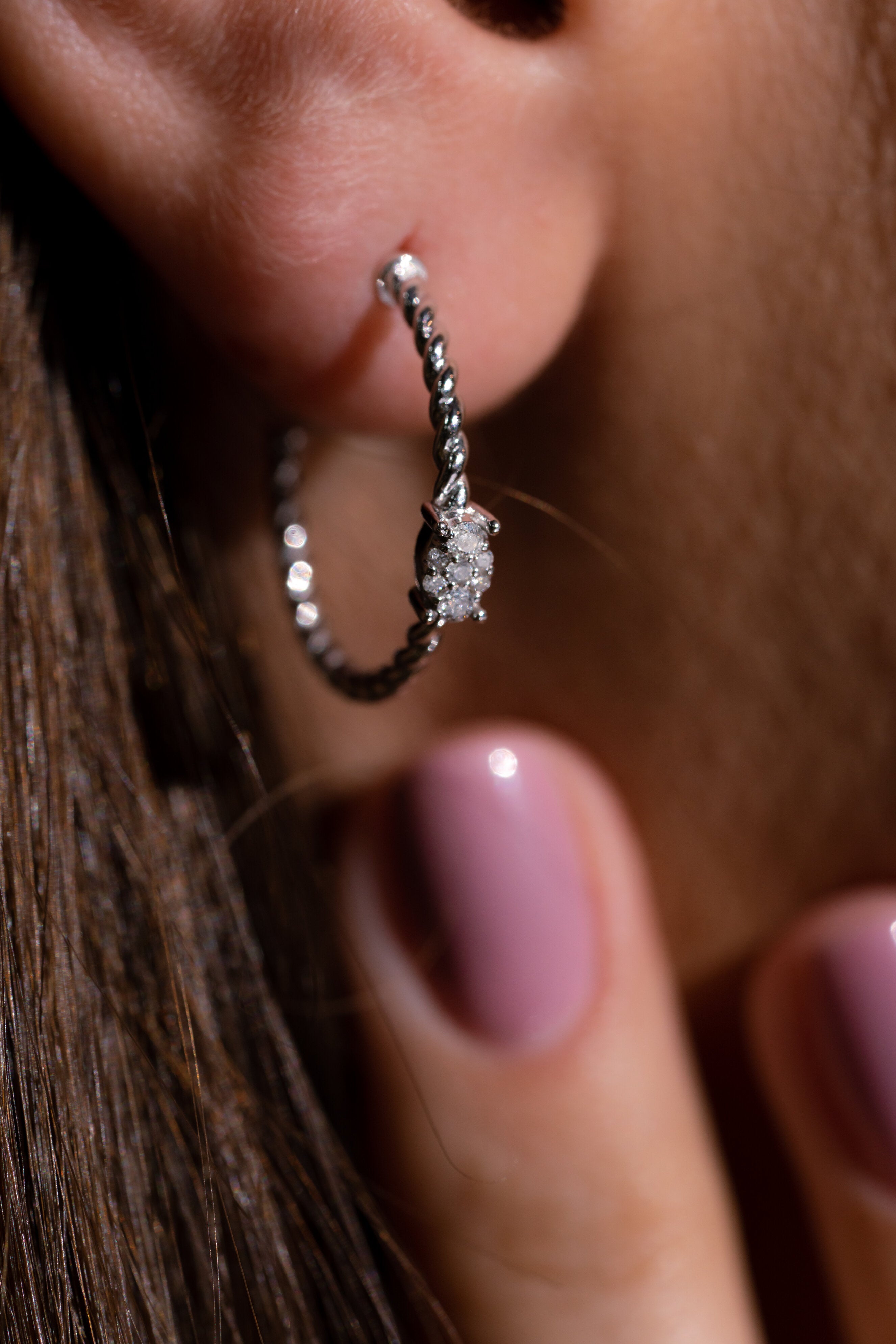 CERCEI E000922 DIN AUR ALB 14K FORMA ROTUNDA CU DIAMANTE - Bijuterii LA ROSA