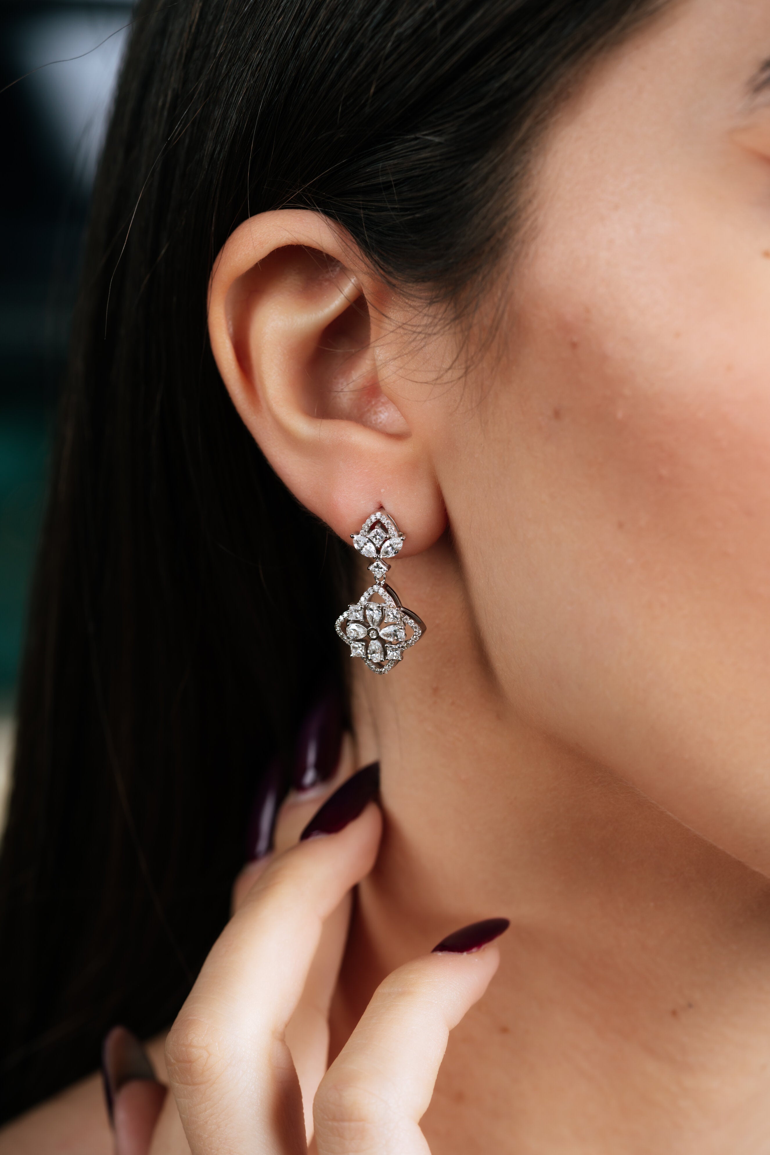 CERCEI E001198 DIN AUR ALB 14K FORMA FLOARE CU DIAMANTE - Bijuterii LA ROSA