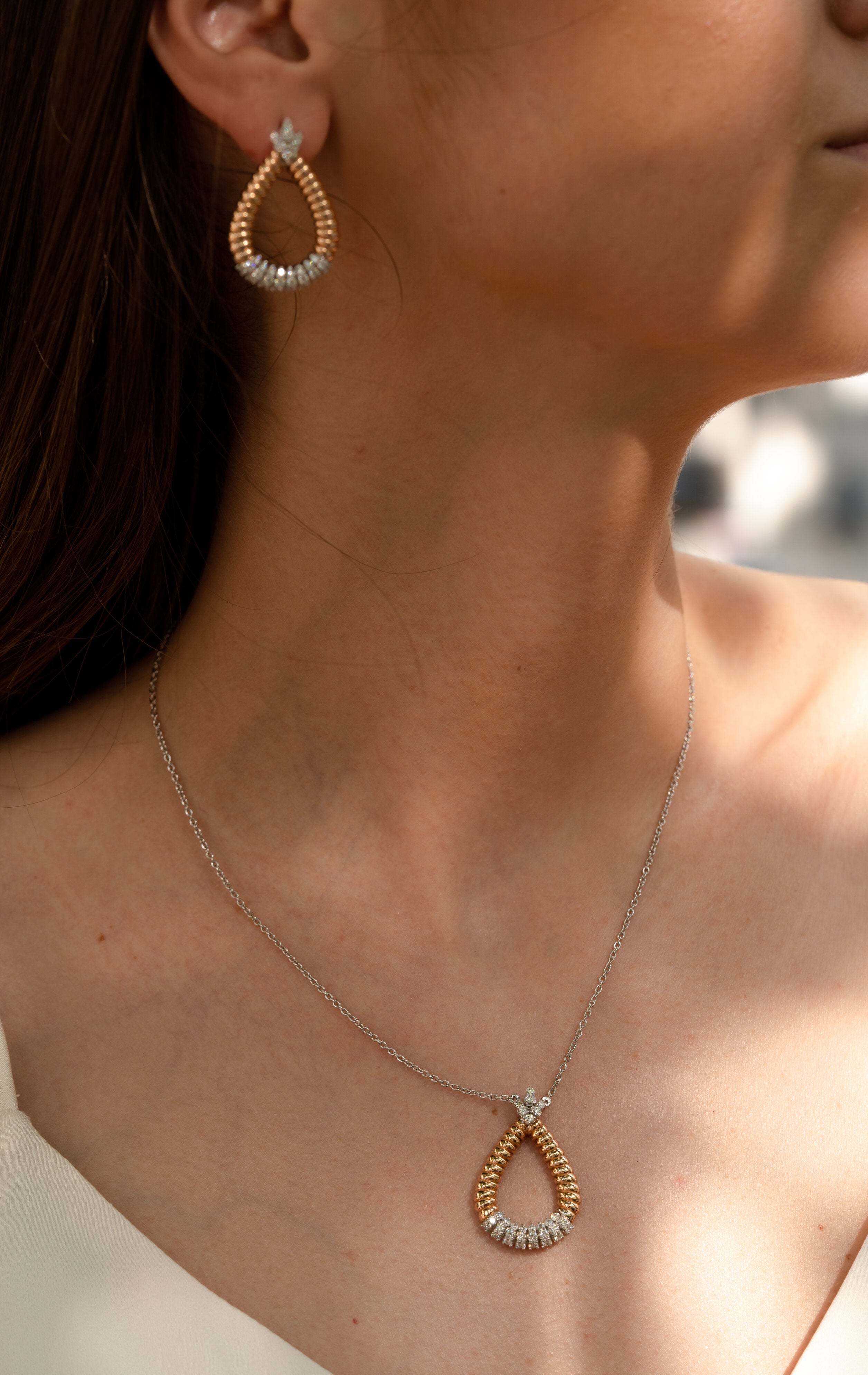 CERCEI KP19279 DIN AUR ALB SI ROZ 18K FORMA LACRIMA CU DIAMANTE - Bijuterii LA ROSA