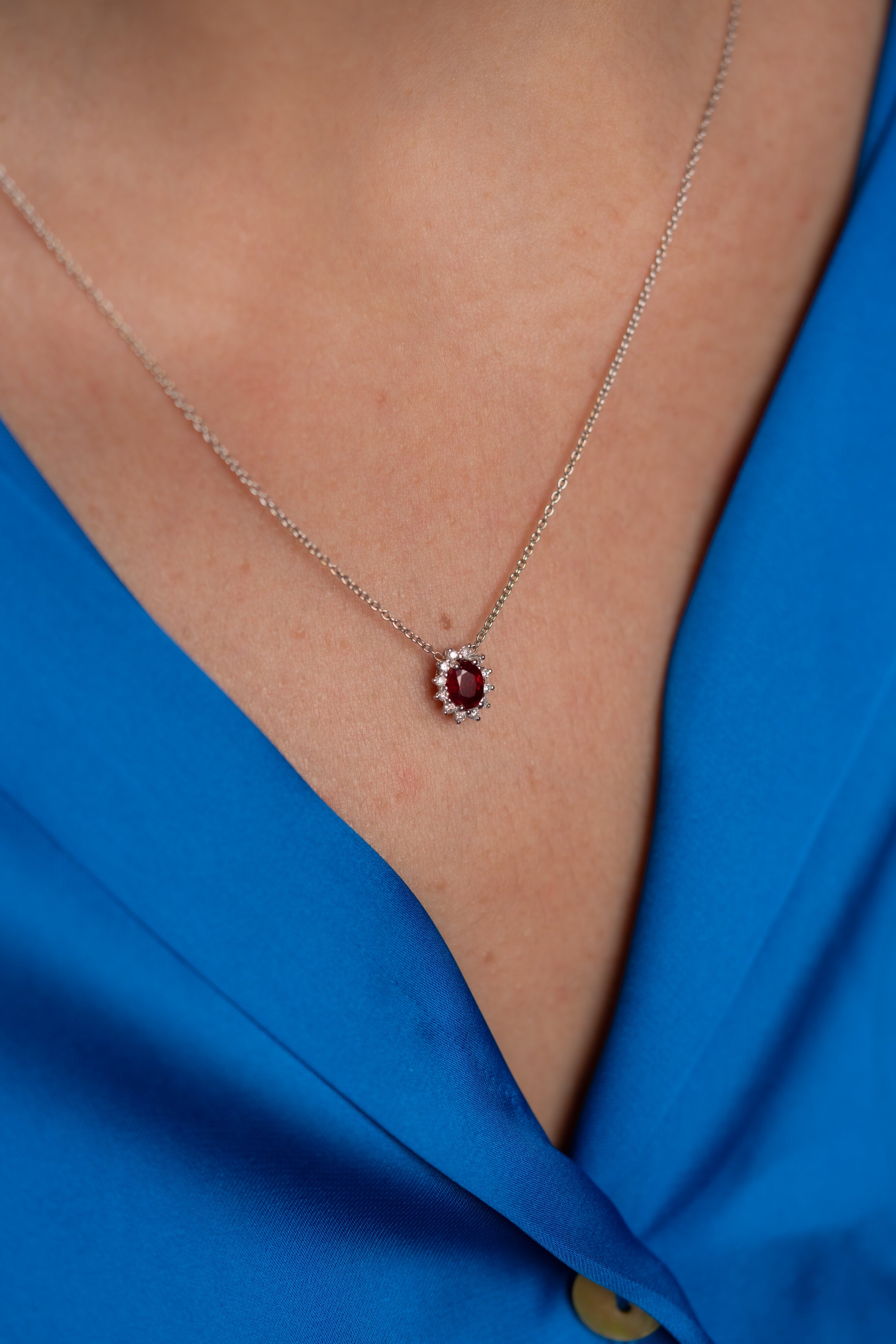 COLIER KL28273 DIN AUR ALB 18K FORMA OVALA CU DIAMANTE SI RUBIN - Bijuterii LA ROSA