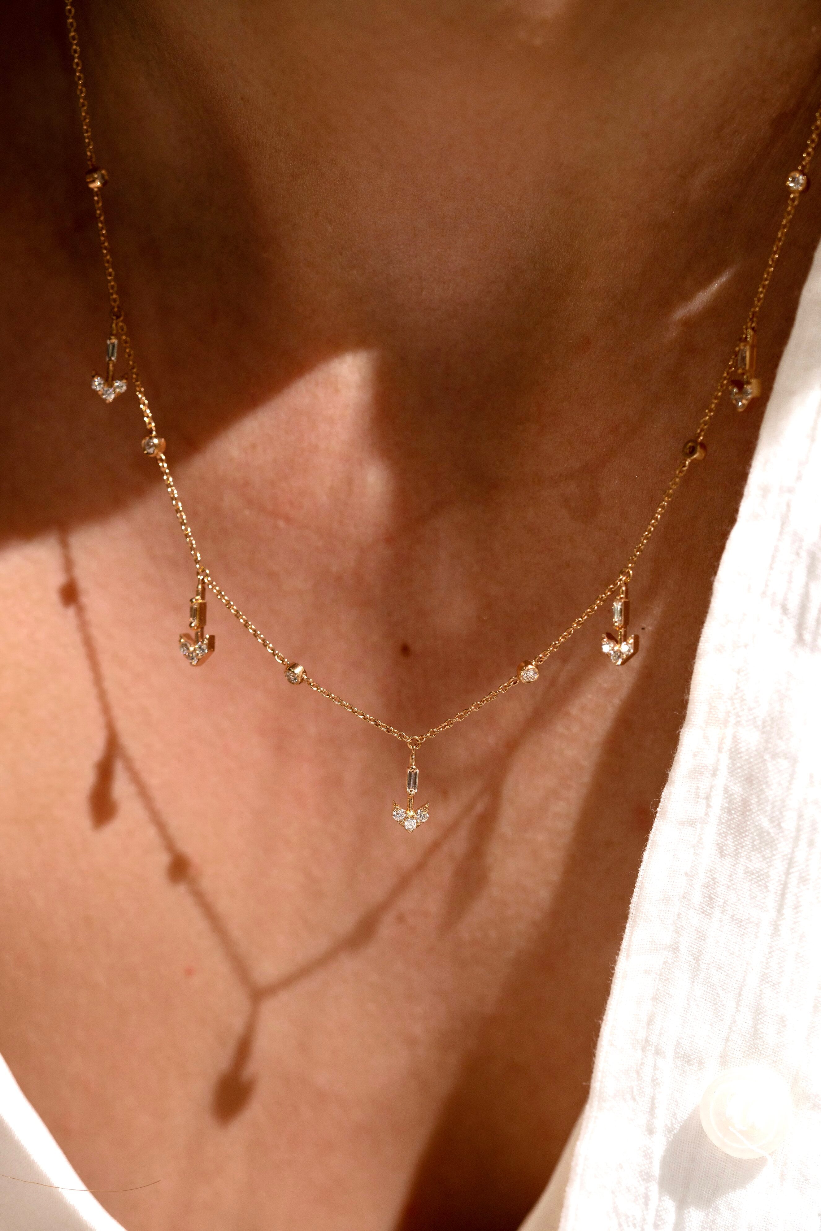 COLIER KL28496 DIN AUR ROZ 14K FORMA SAGEATA CU DIAMANTE - Bijuterii LA ROSA