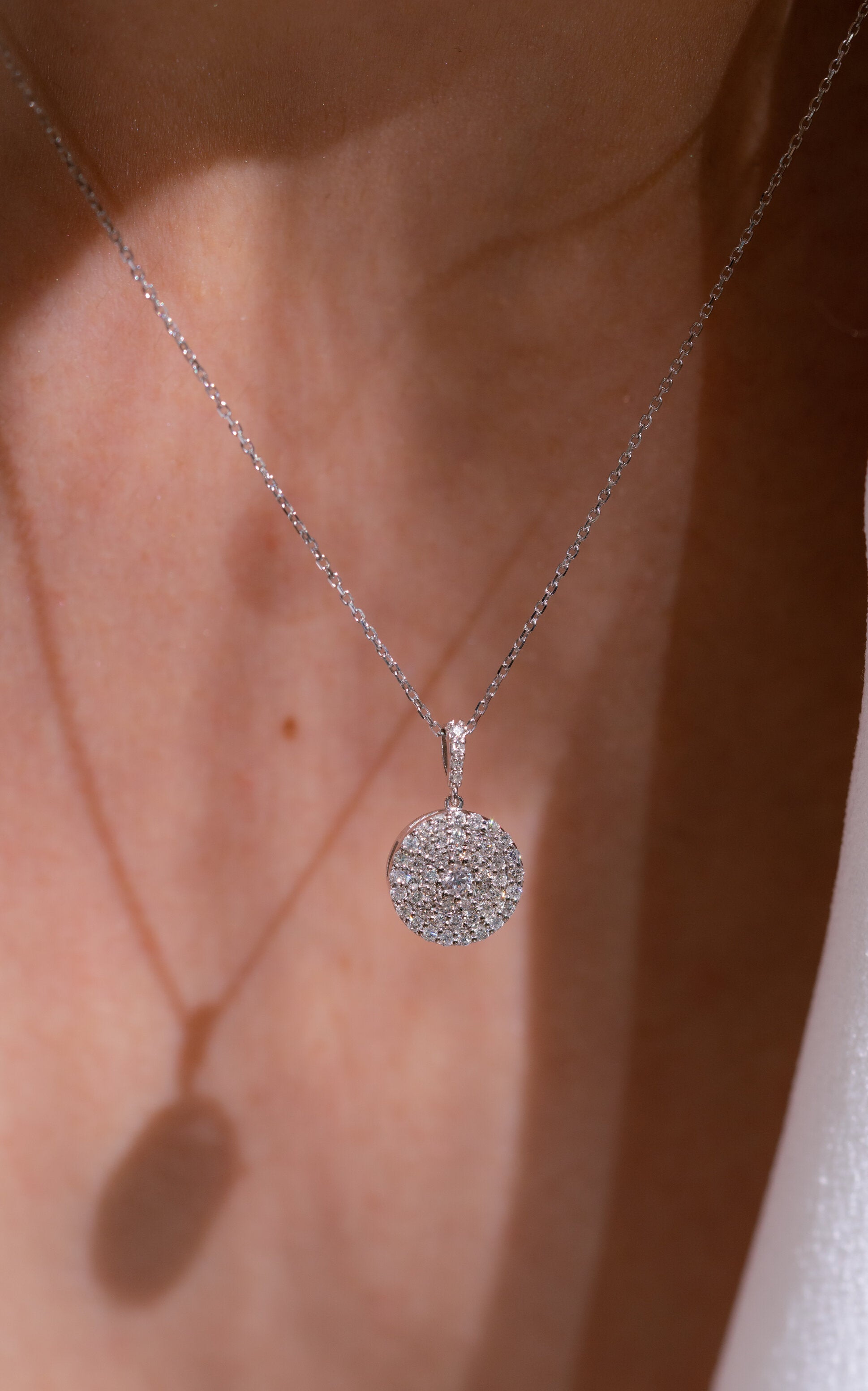 COLIER N001033 DIN AUR ALB 14K FORMA ROTUNDA CU DIAMANTE - Bijuterii LA ROSA