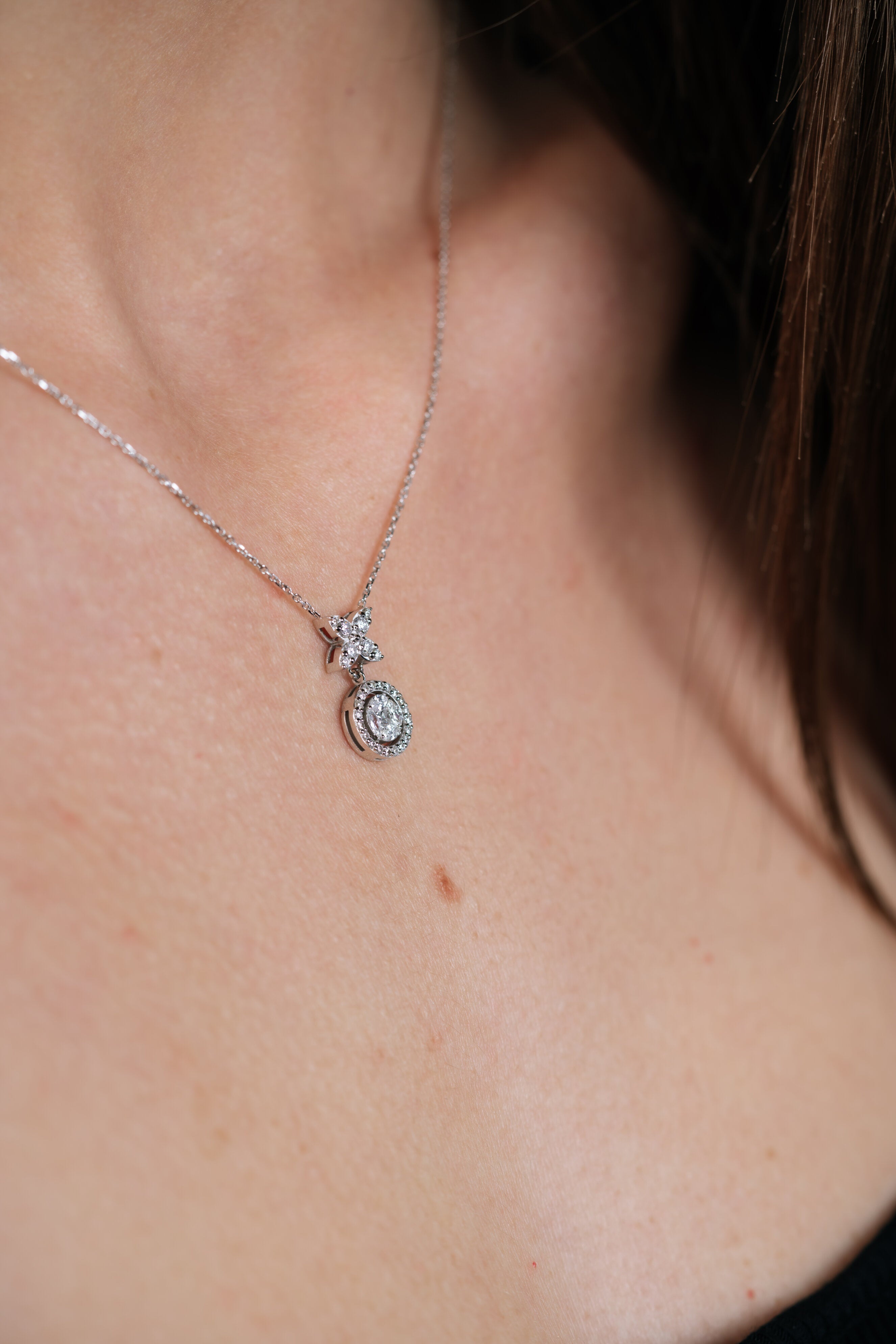 COLIER N001301 DIN AUR ALB 14K FORMA ROTUNDA CU DIAMANTE - Bijuterii LA ROSA
