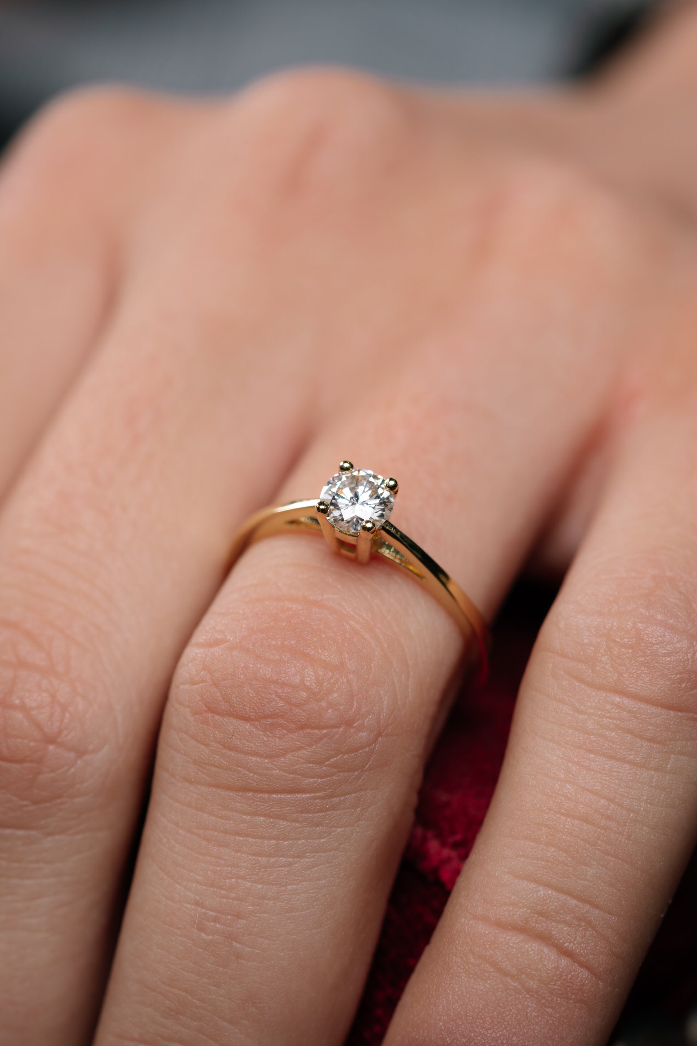 Inel de logodna SAGARA din aur galben 18k cu diamant - Bijuterii LA ROSA