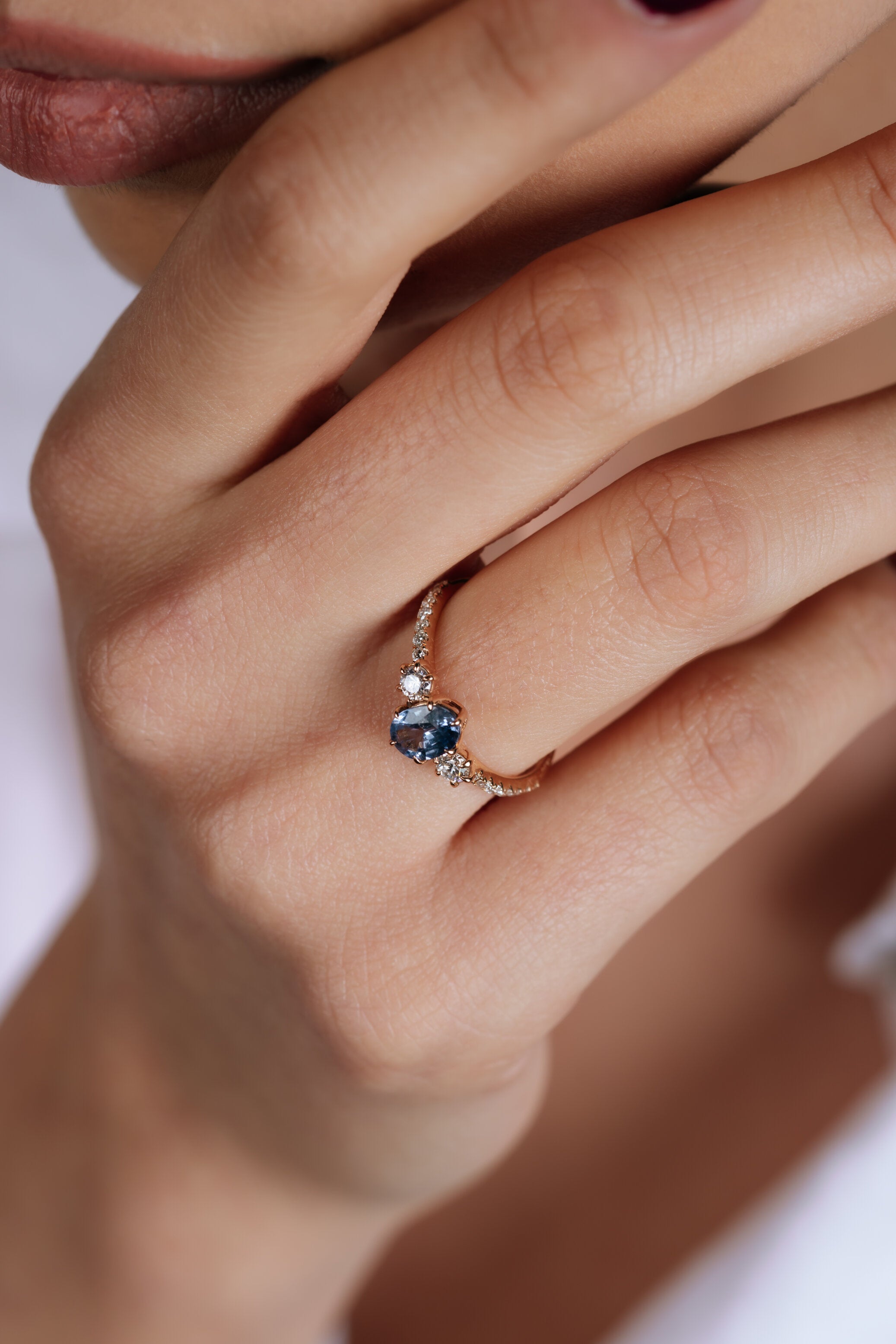 INEL R002576 DIN AUR ROZ 14K FORMA OVALA CU TOPAZ SI DIAMANTE - Bijuterii LA ROSA