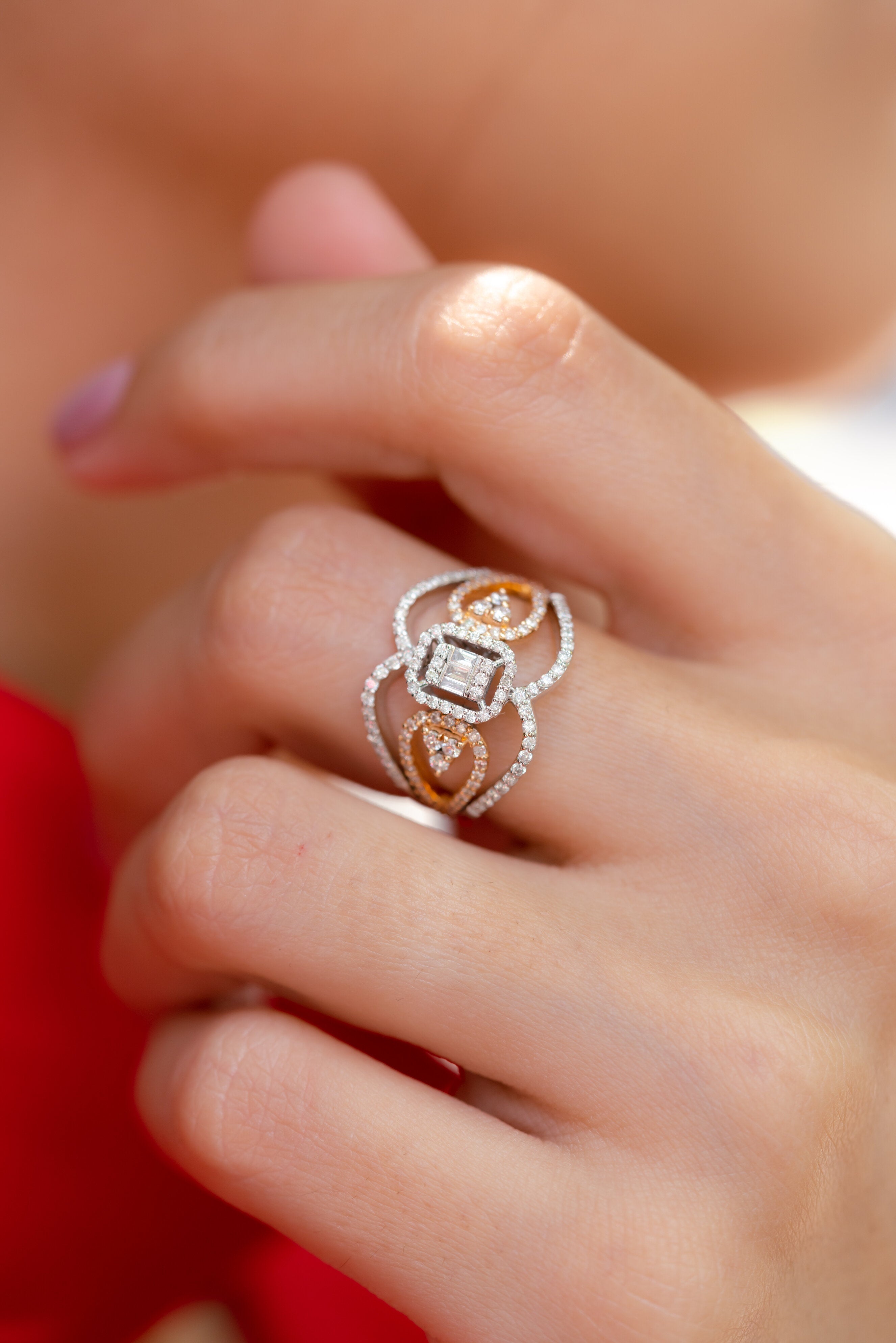 INEL R002584 DIN AUR ALB SI ROZ 14K FORMA DREPTUNGHIULARA CU DIAMANTE - Bijuterii LA ROSA