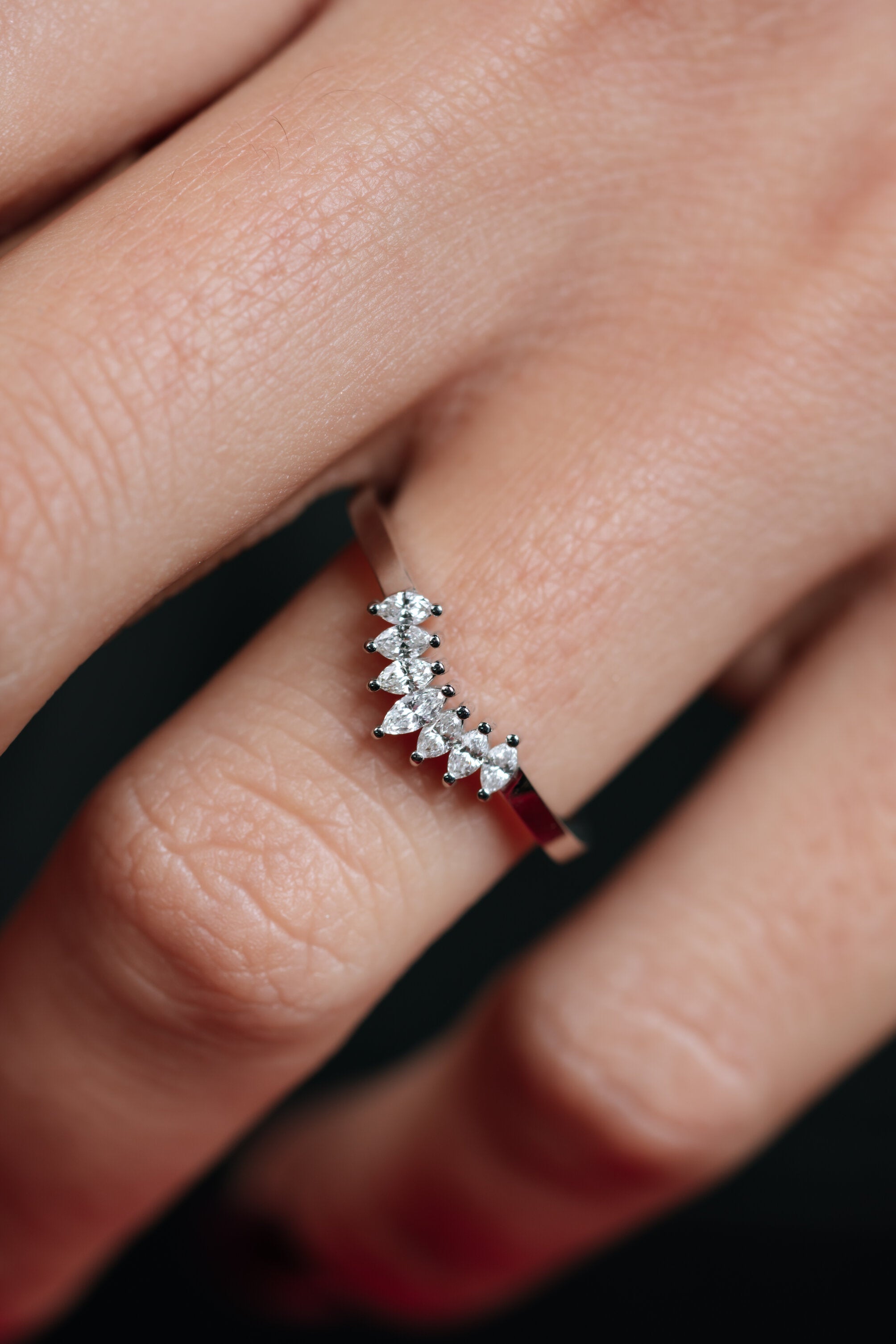 INEL R004598 DIN AUR ALB 14K CU DIAMANTE FORMA MARQUISE - Bijuterii LA ROSA