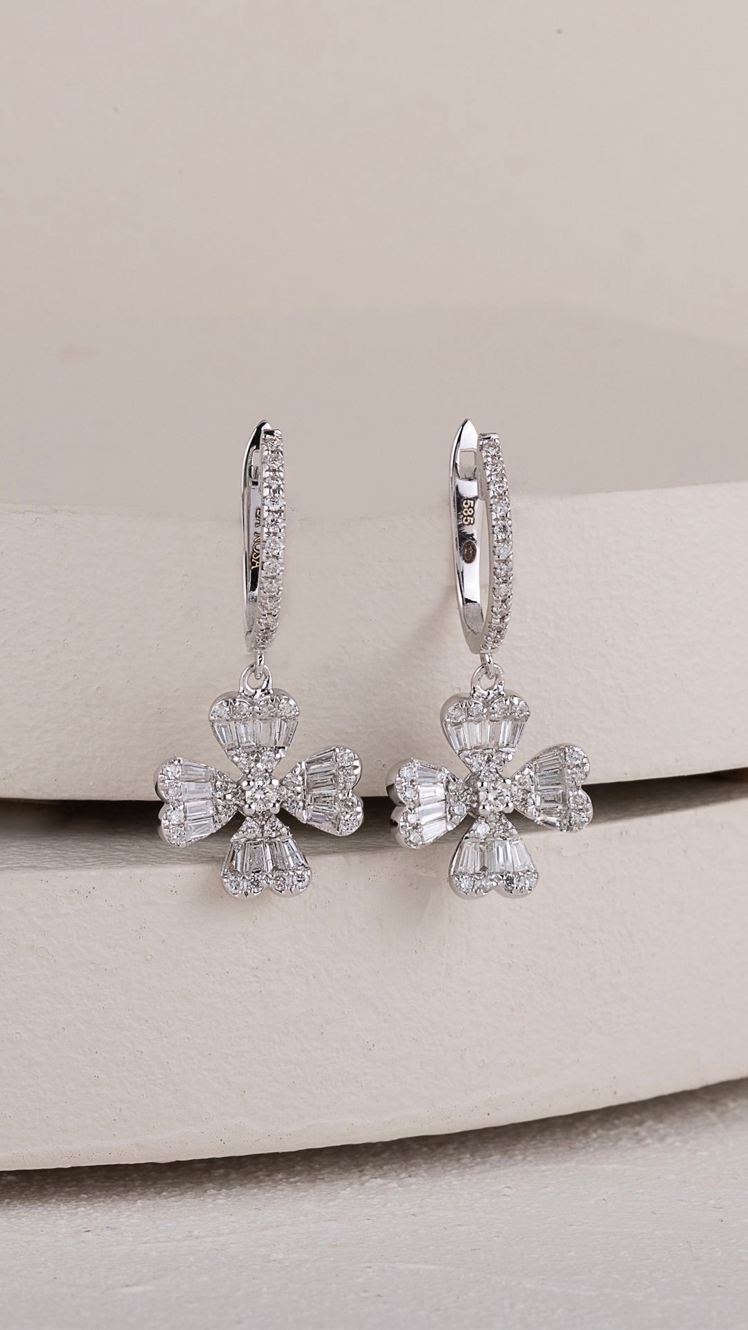 Cercei CN0573E din aur alb 14k cu diamante - Bijuterii LA ROSA