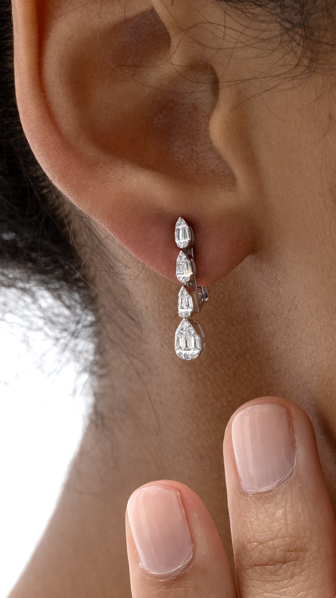 Cercei MD27555 din aur alb 14k cu diamante - Bijuterii LA ROSA