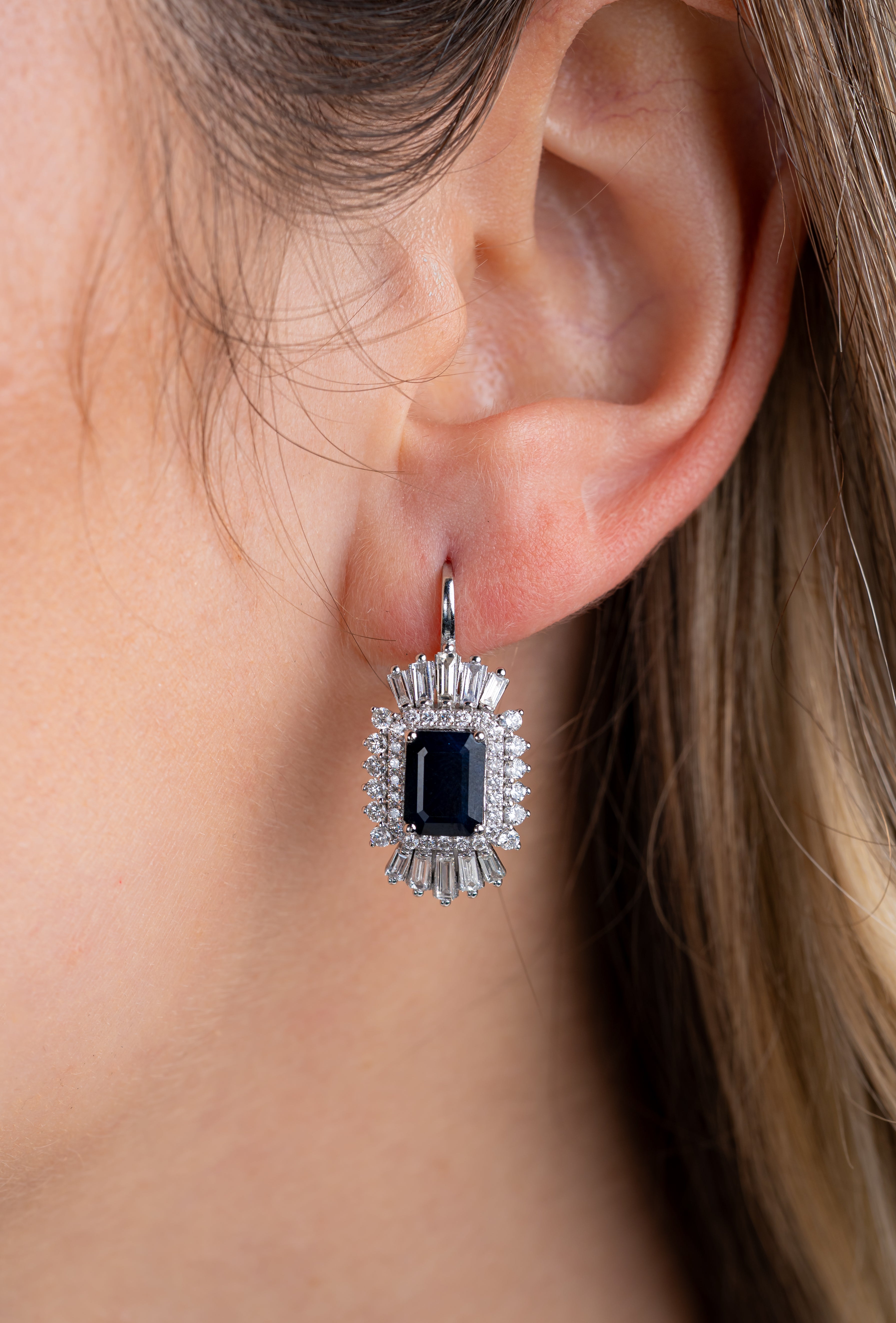 Cercei MD28393 aur alb 14k cu safire 3.29ct si diamante naturale 0.73ct si 0.86ct