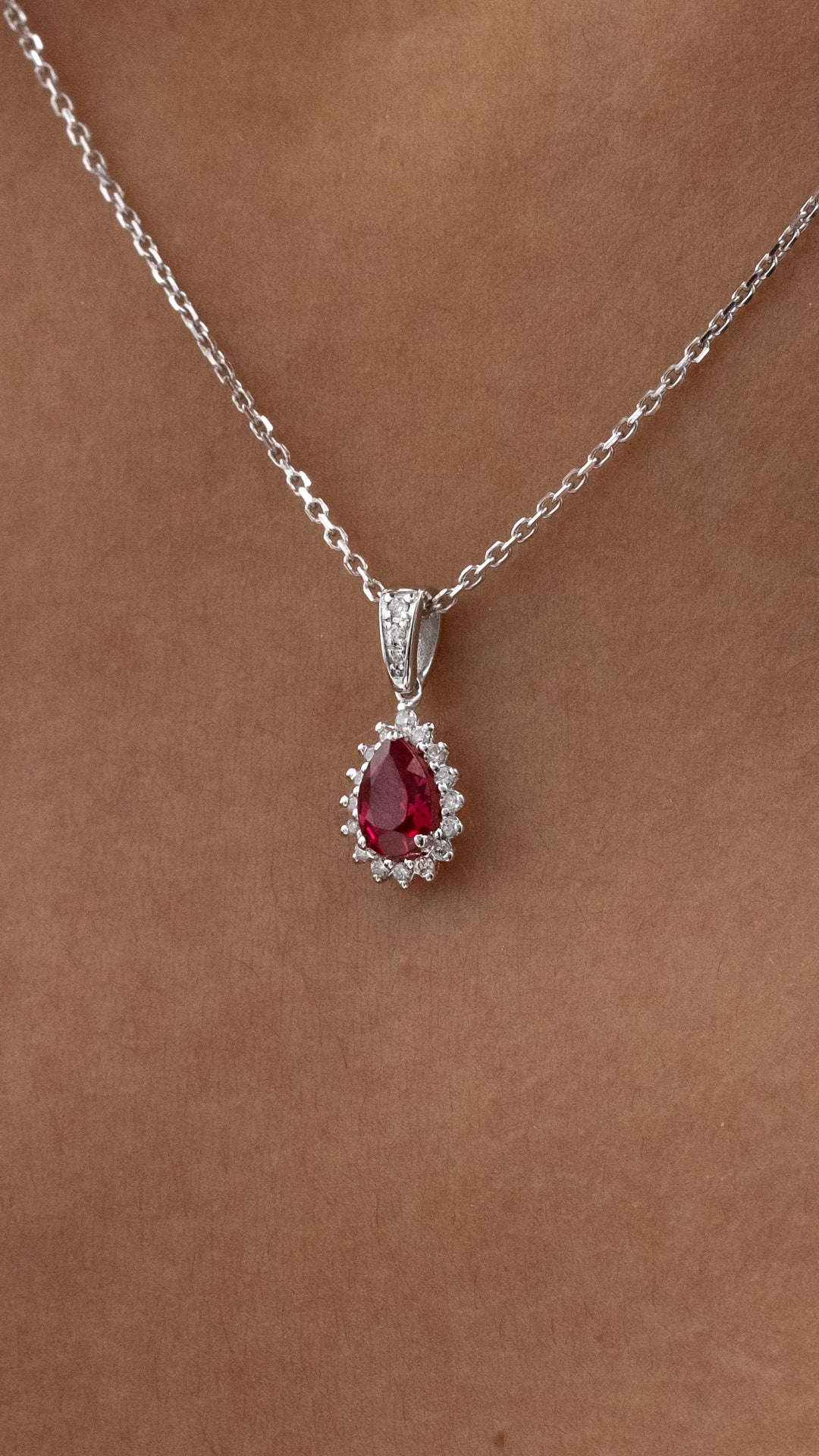 Colier MD54300 din aur alb 14k forma lacrima cu rubin si diamante - Bijuterii LA ROSA