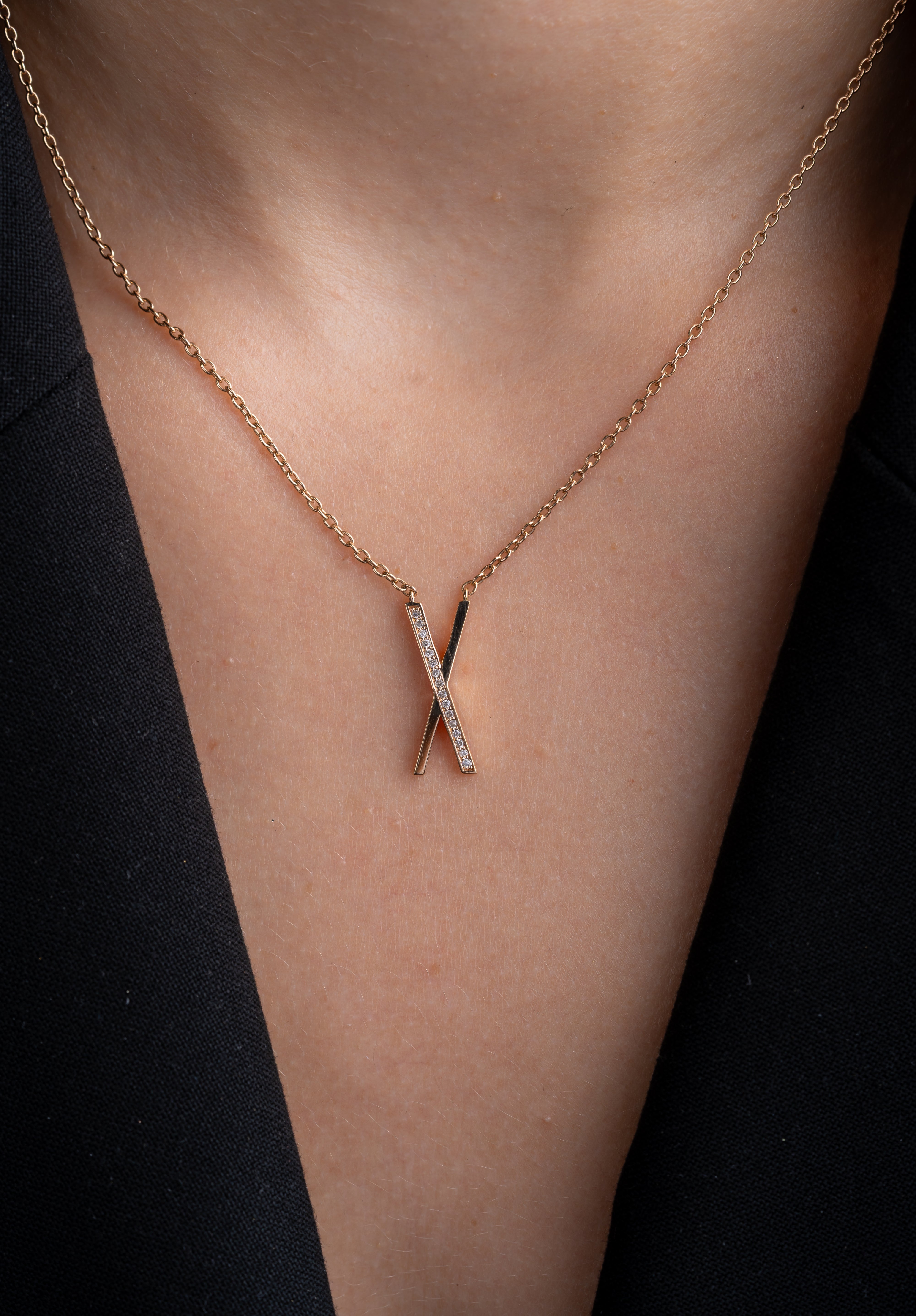 Colier din aur roz 14k forma X cu diamante naturale