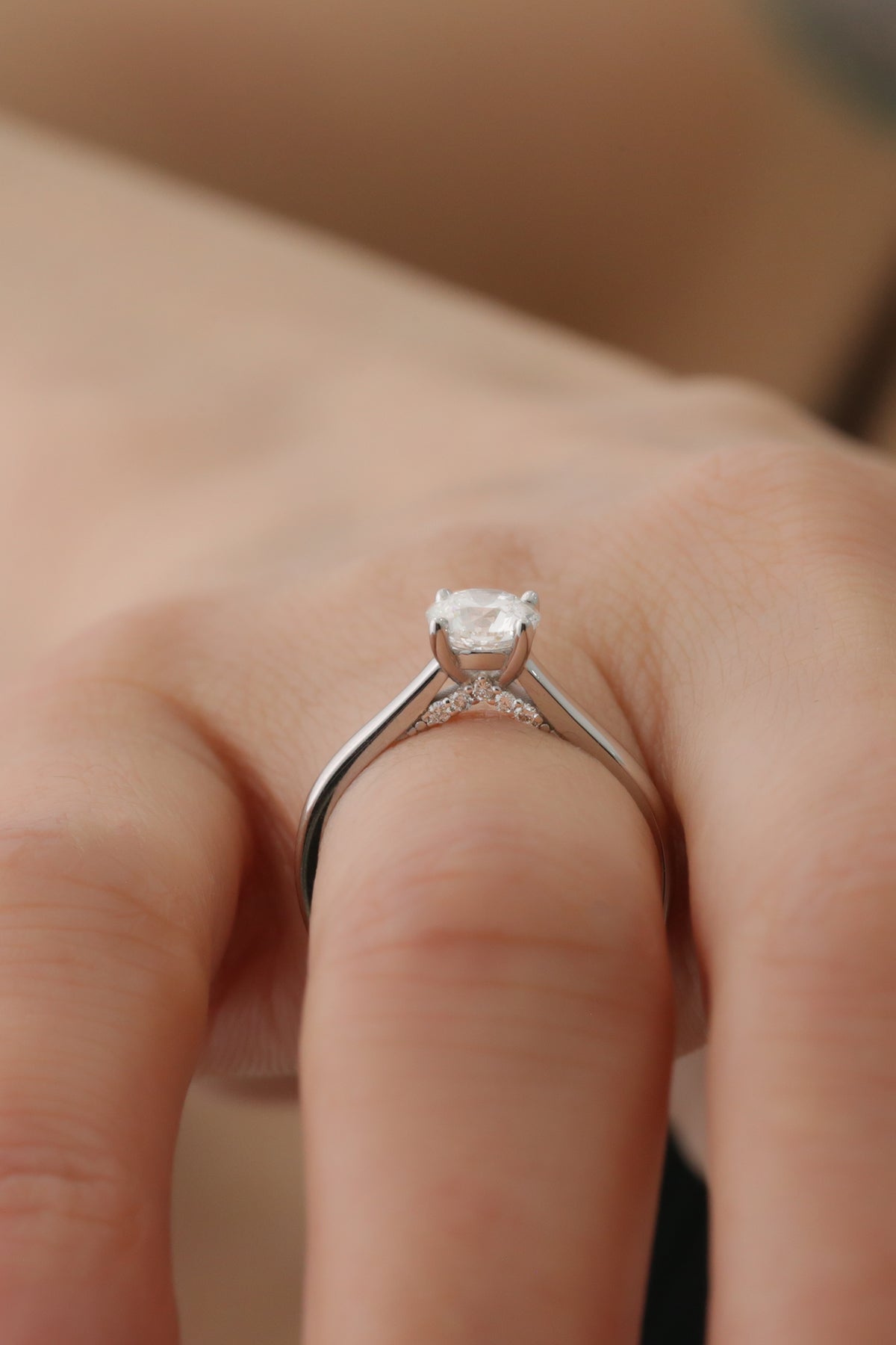 INEL DE LOGODNA LRY621 DIN AUR ALB 18K CU DIAMANT ROTUND - Bijuterii LA ROSA