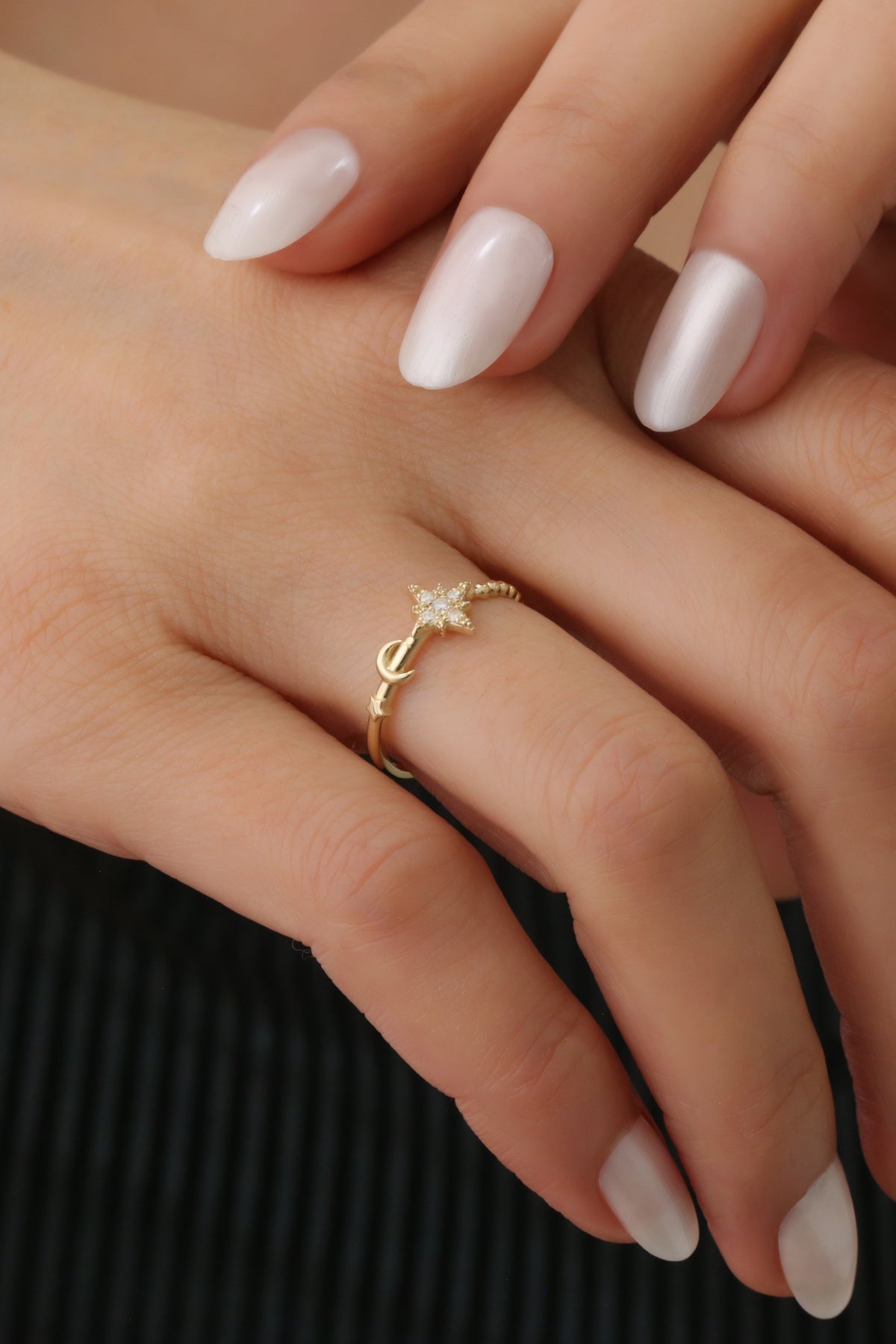 INEL CELESTIAL GRACE DIN AUR GALBEN 14K FORMA STEA CU DIAMANTE - Bijuterii LA ROSA