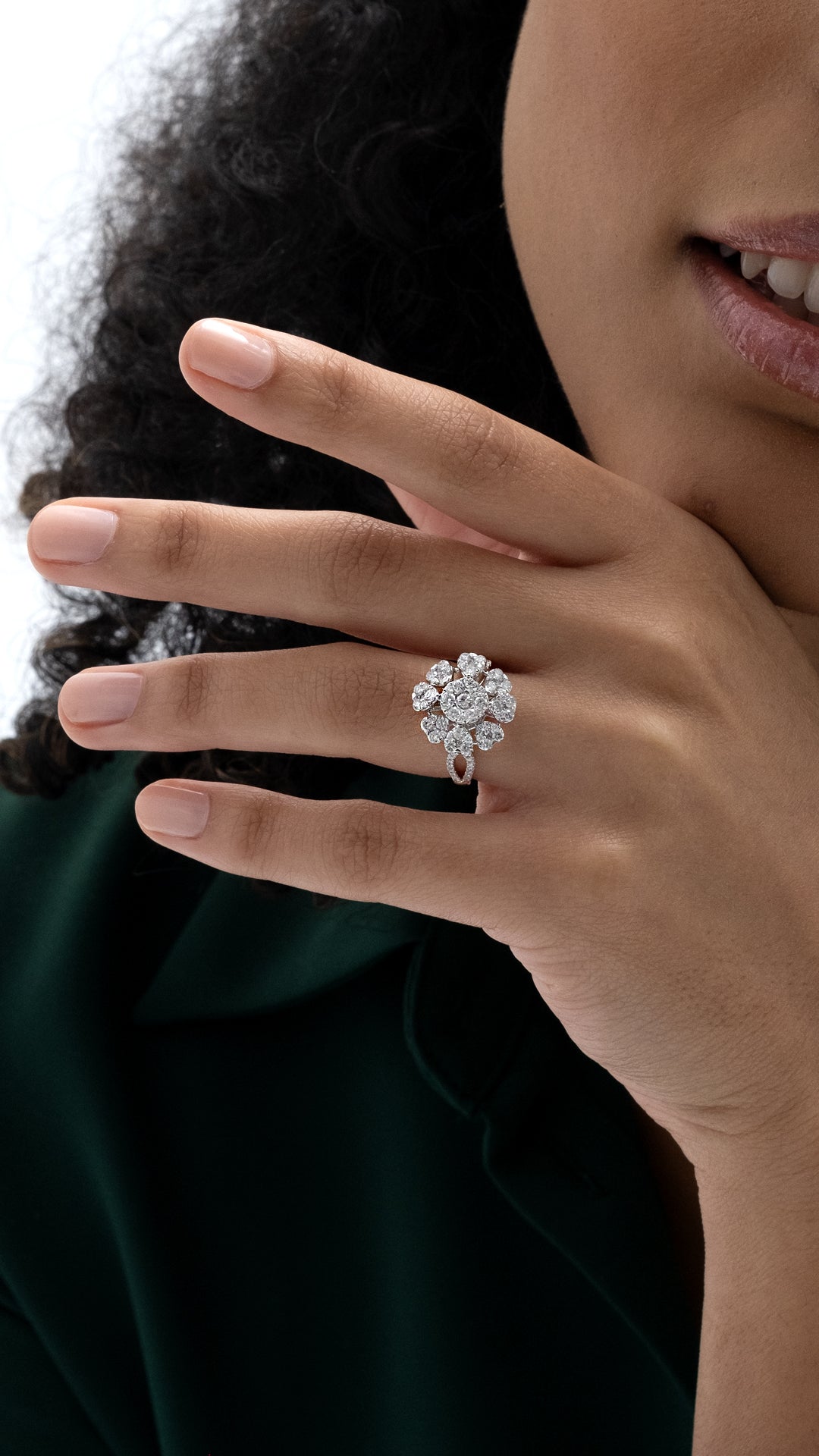 Inel CN0382-R model floare din aur alb 14k cu diamante - Bijuterii LA ROSA