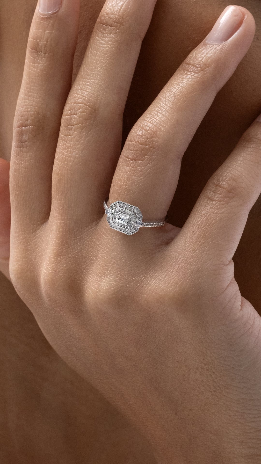 Inel MD44402 din aur alb 14k forma semidreptunghi cu diamante - Bijuterii LA ROSA
