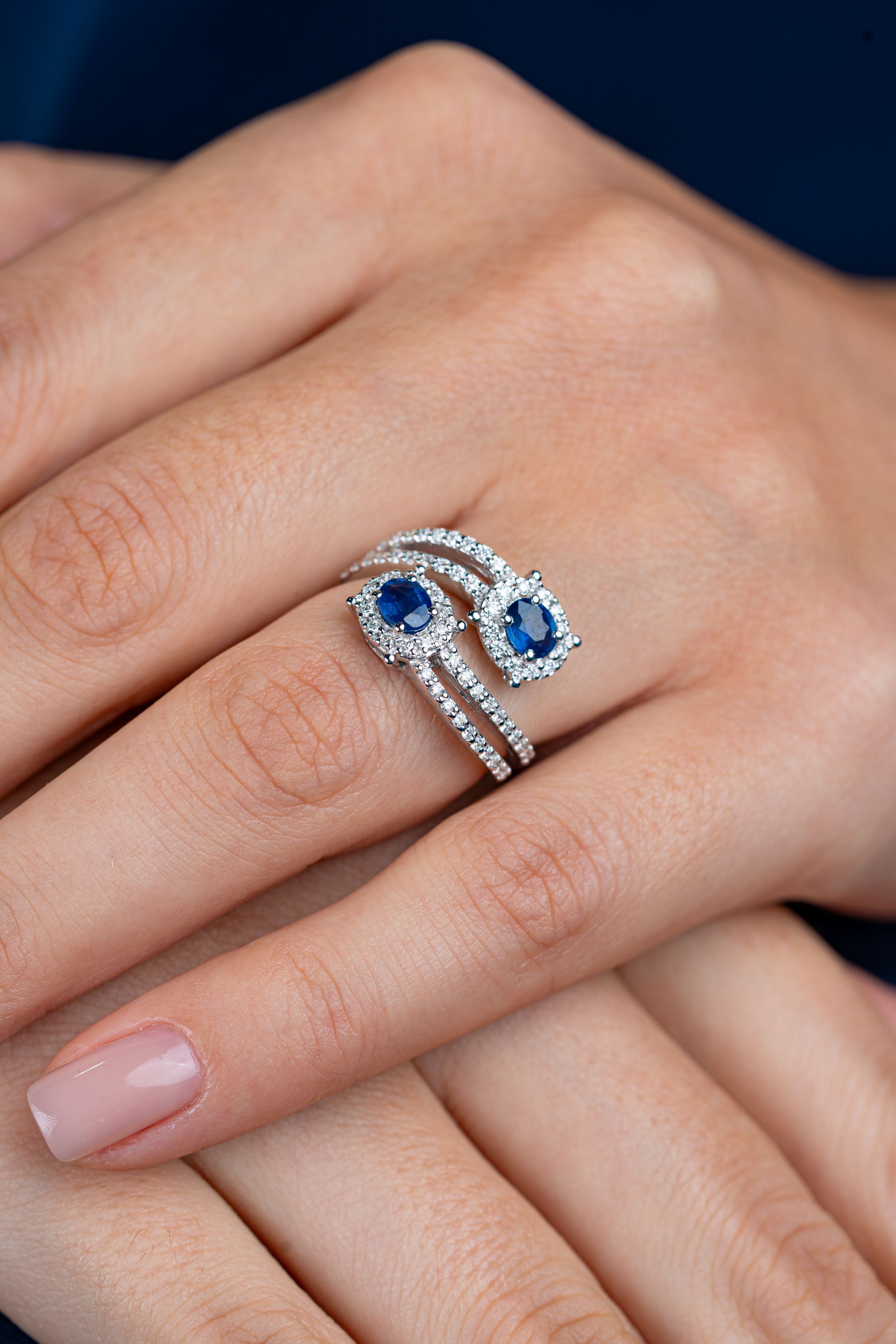 Inel din aur alb 18k cu safire 0.80ct si diamante naturale 0.48ct