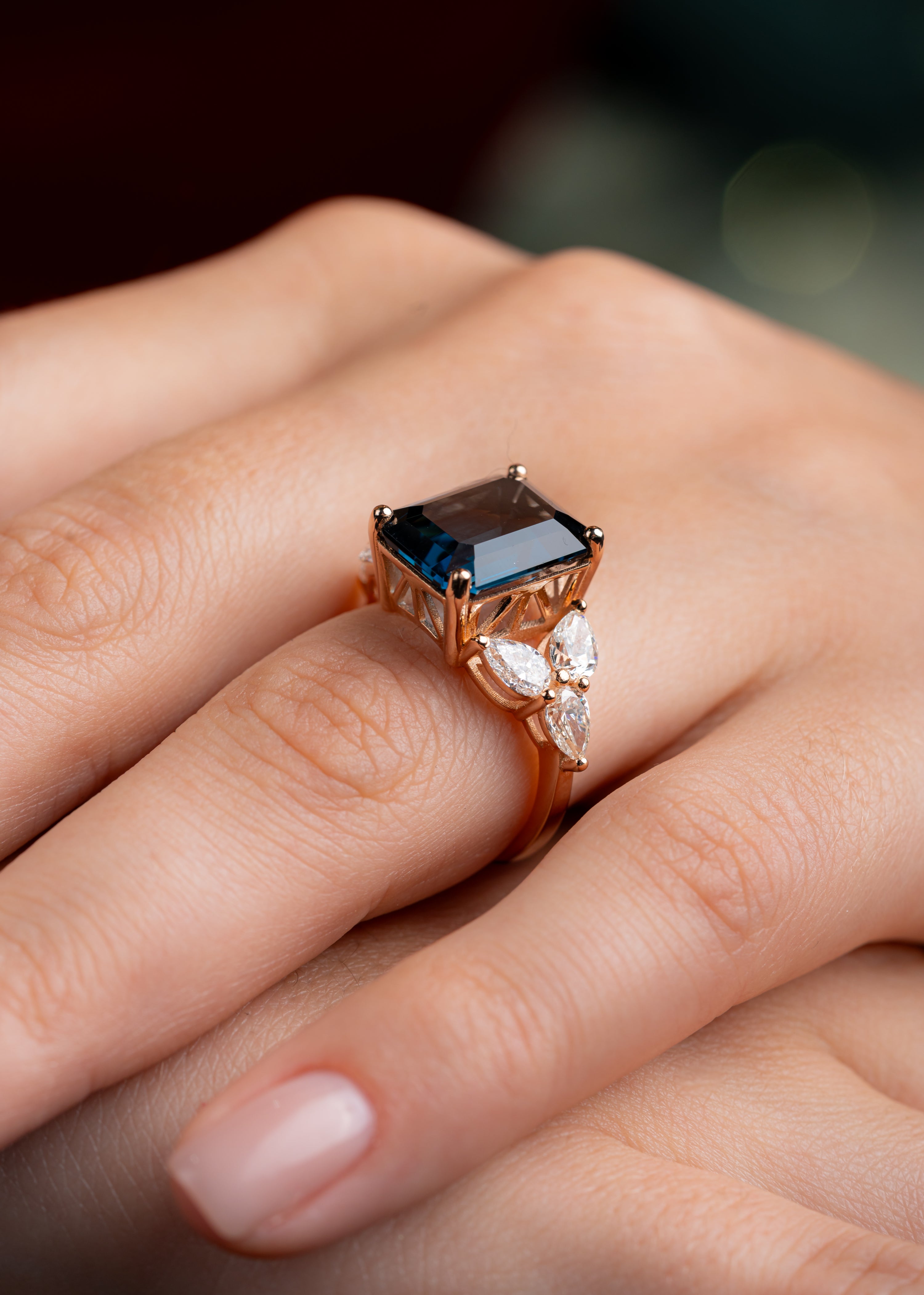 Inel de logodna din aur roz 14k cu topaz 7.08ct si diamante naturale 1.52ct