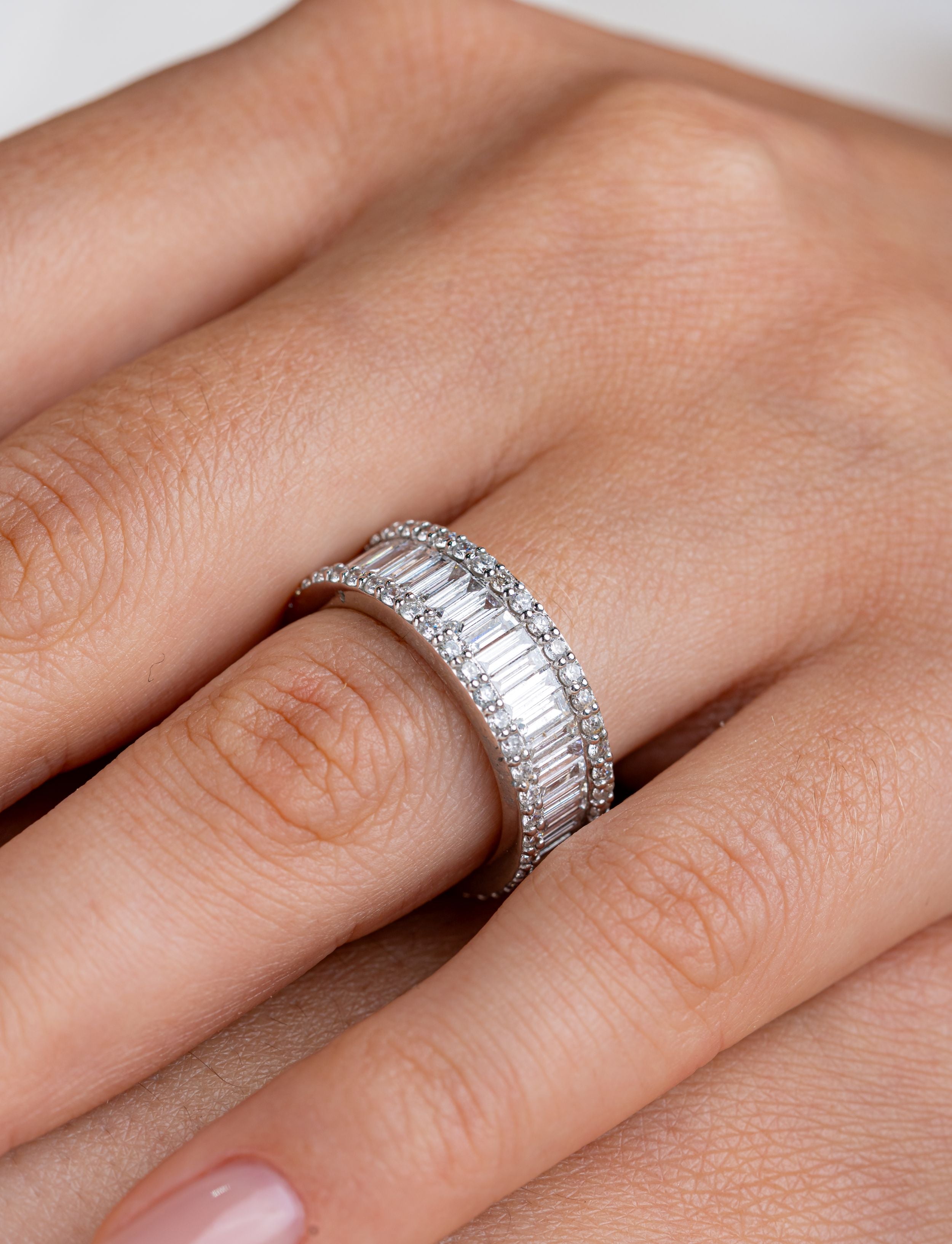 Inel din aur alb 14k cu diamante naturale bagheta 2.60ct
