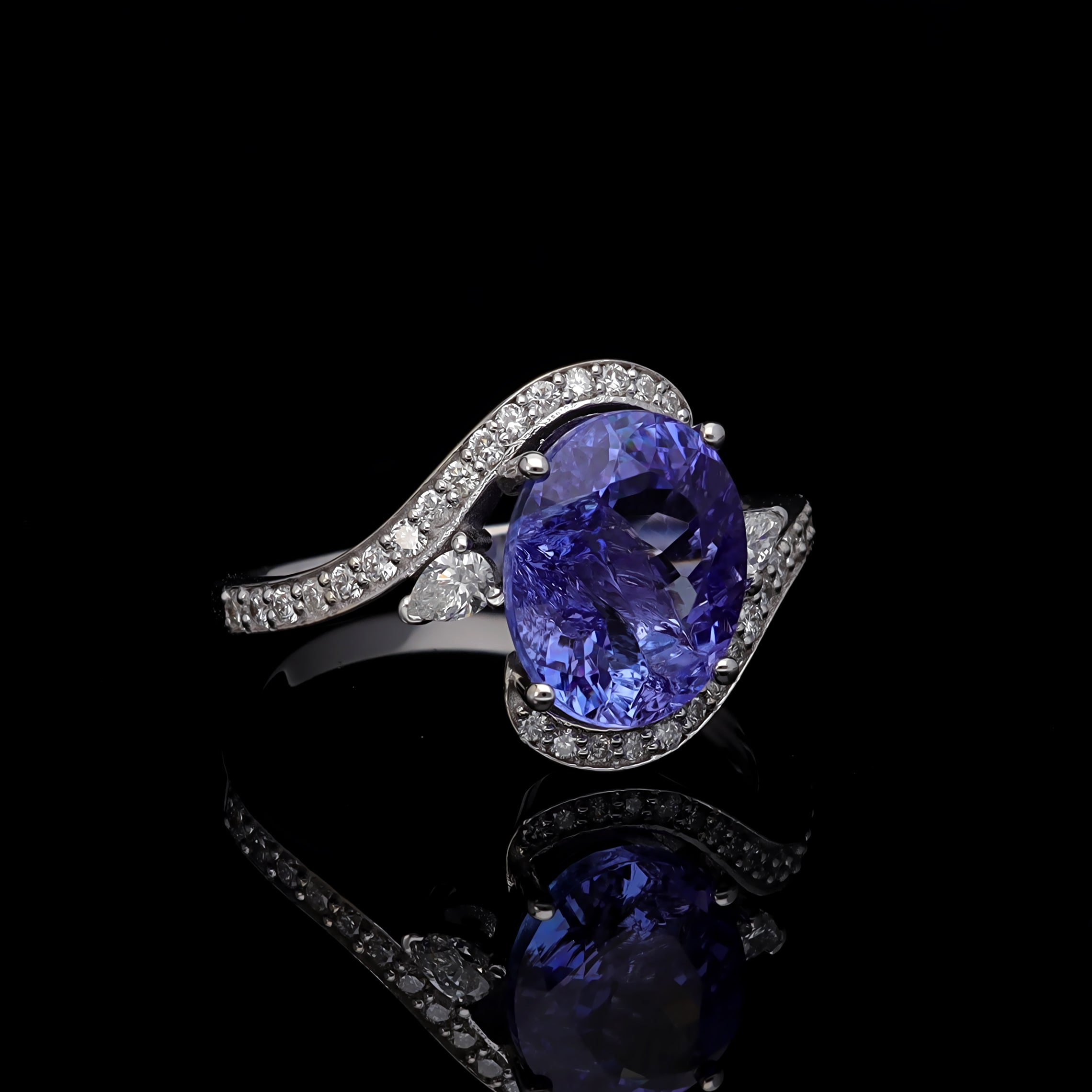 Inel LRSR500 aur alb 18k cu tanzanit 3.21ct si diamante naturale 0.34ct