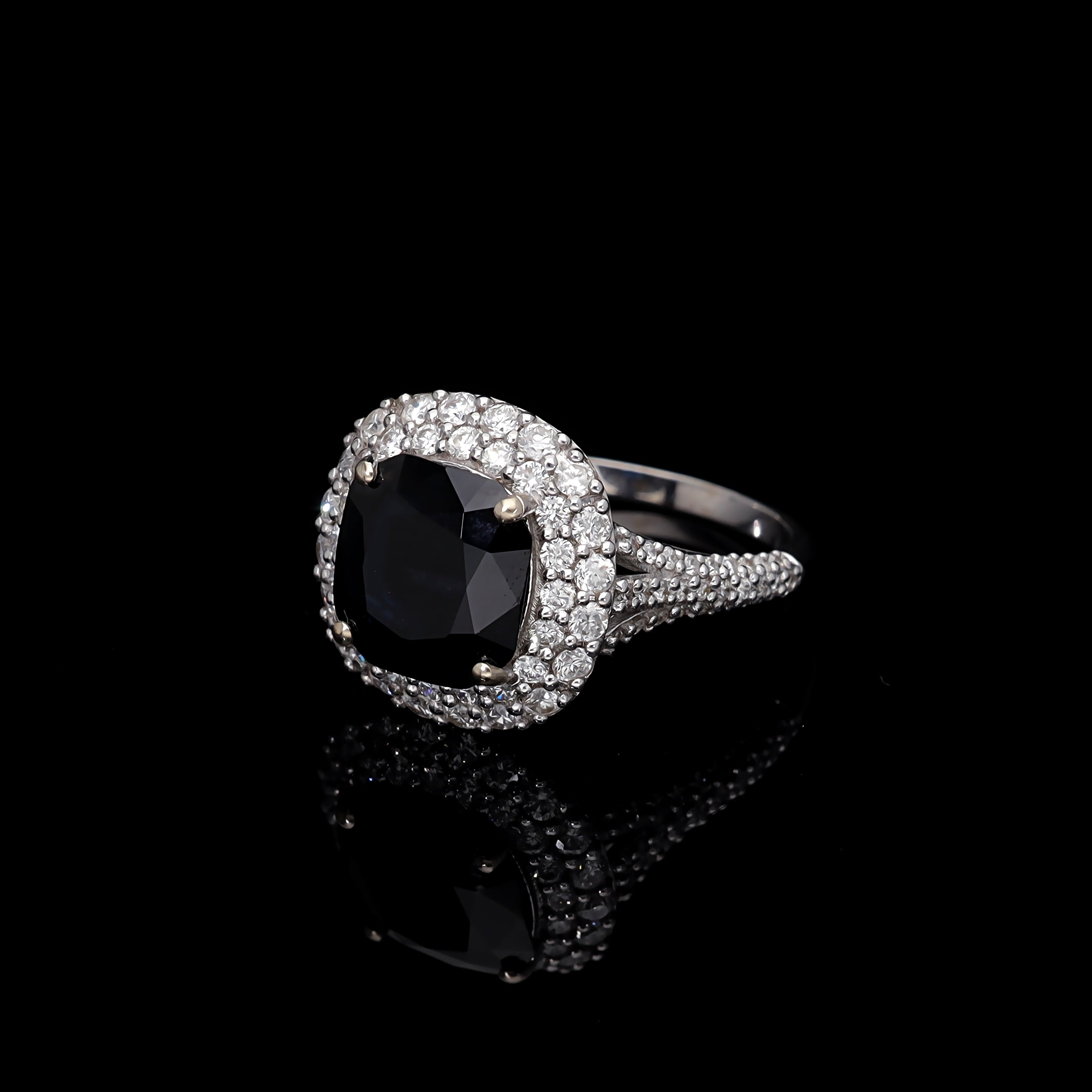 Inel LRSR501 aur alb 18k cu safir 3.10ct si diamante naturale 0.64ct