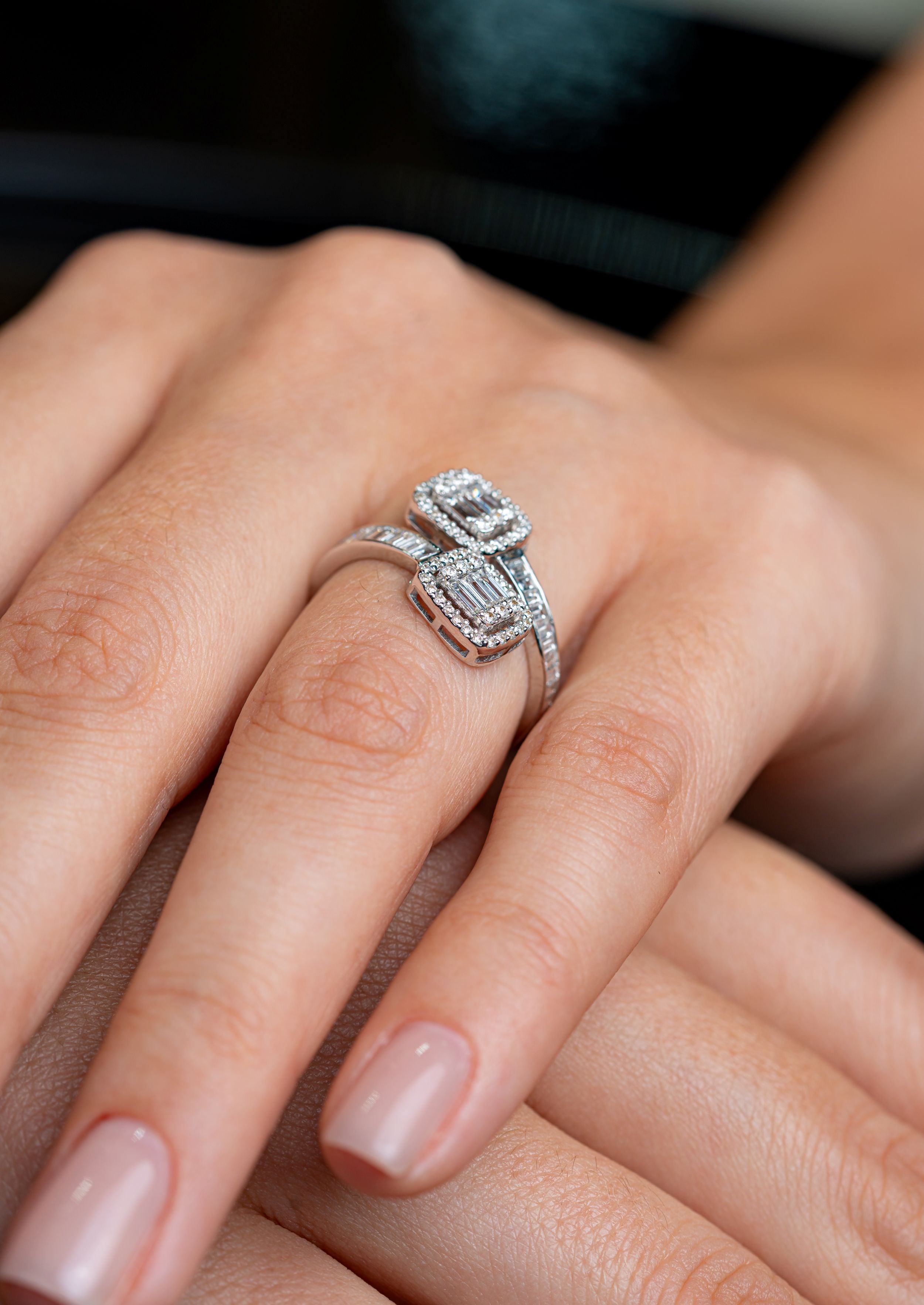 Inel MD44556 aur alb 18k cu diamante naturale baguette 0.69ct si rotunde 0.26ct