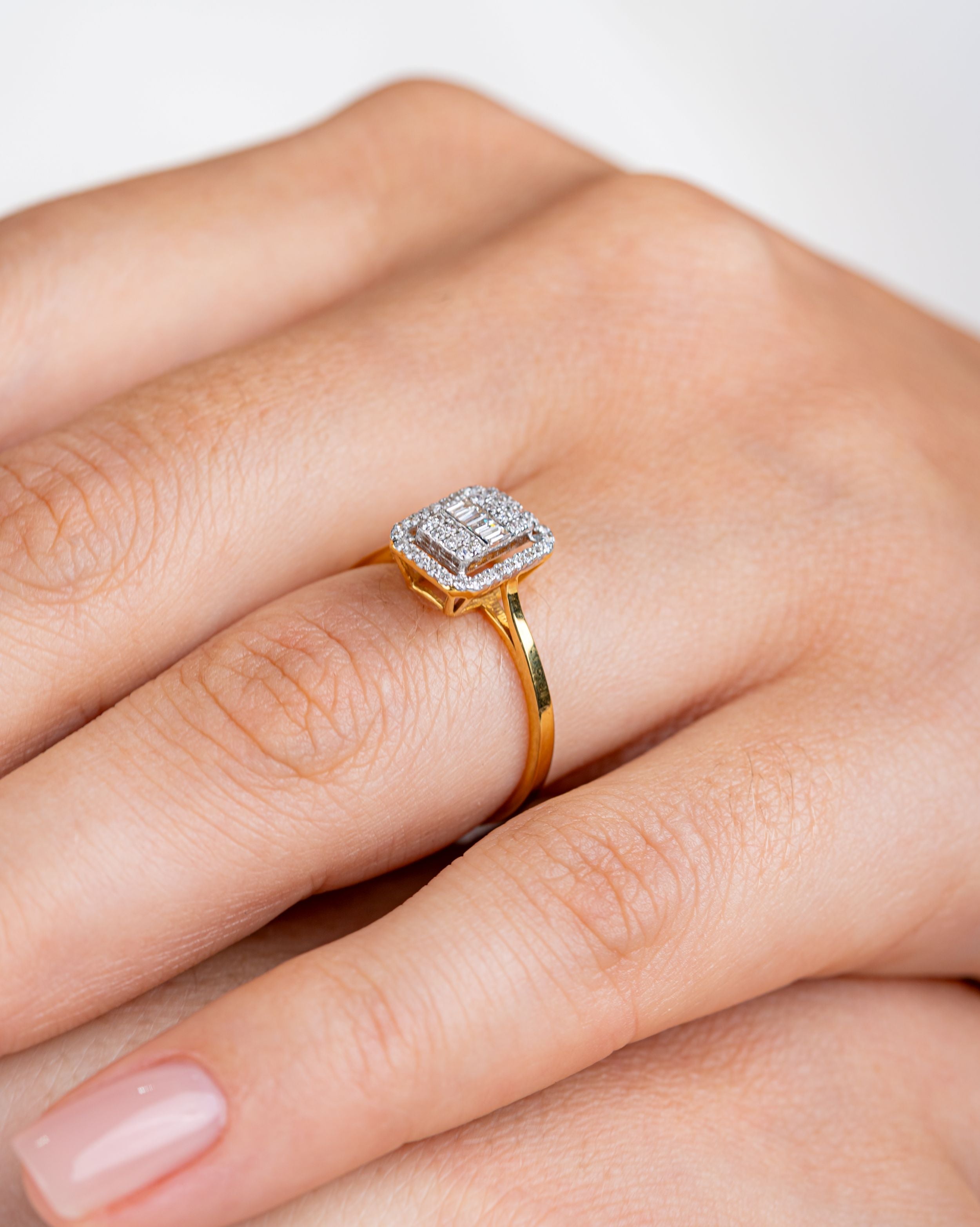 Inel MD61672 aur galben 18k cu diamante naturale baguette 0.07ct si rotunde 0.16ct