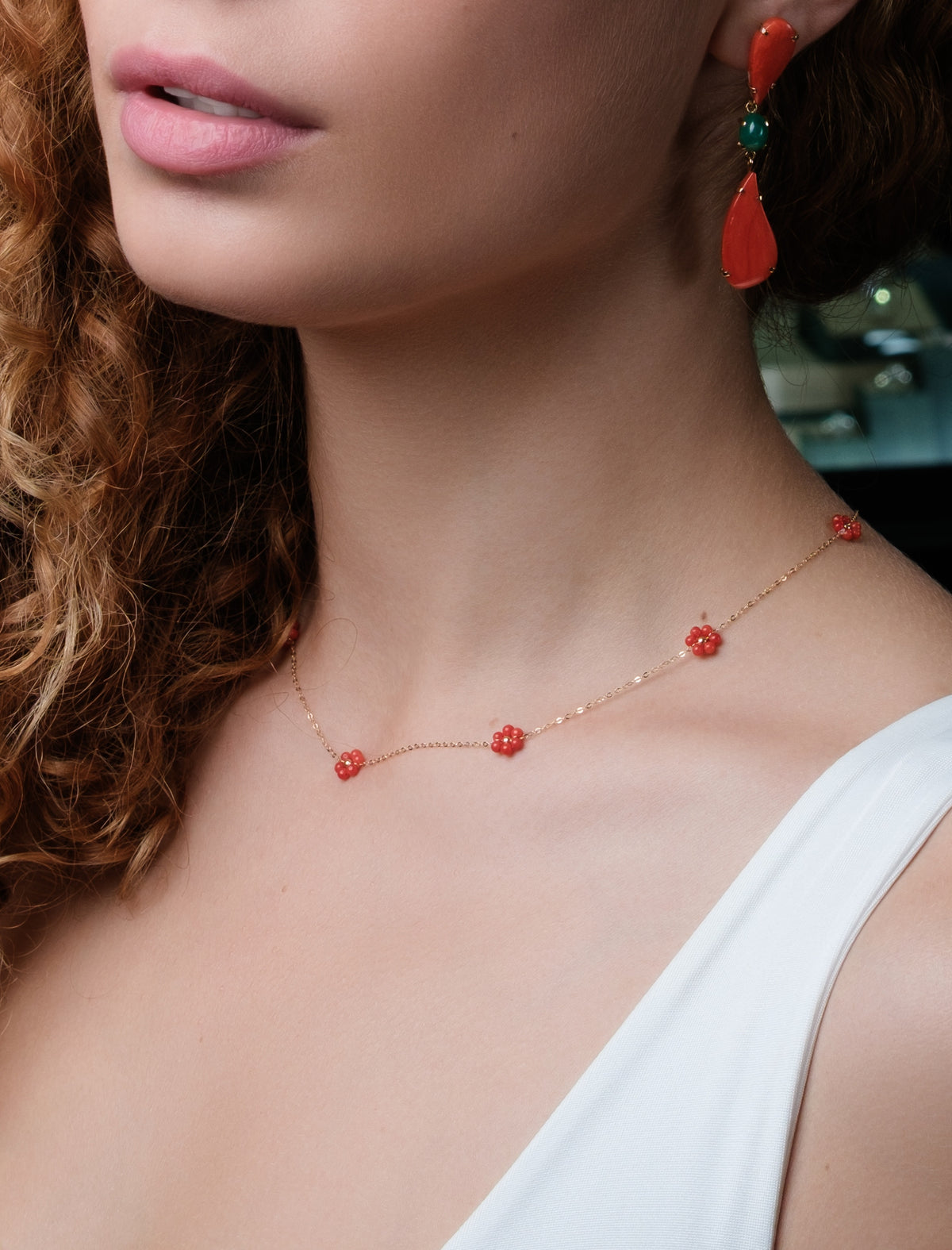 Colier Margherita din aur galben 18k, coral natural rosu