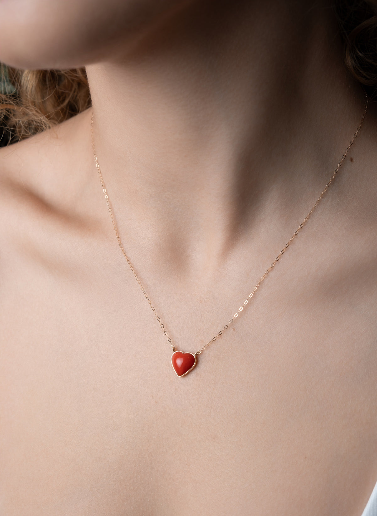 Colier Lulu Cuore din aur galben 18k, coral natural rosu
