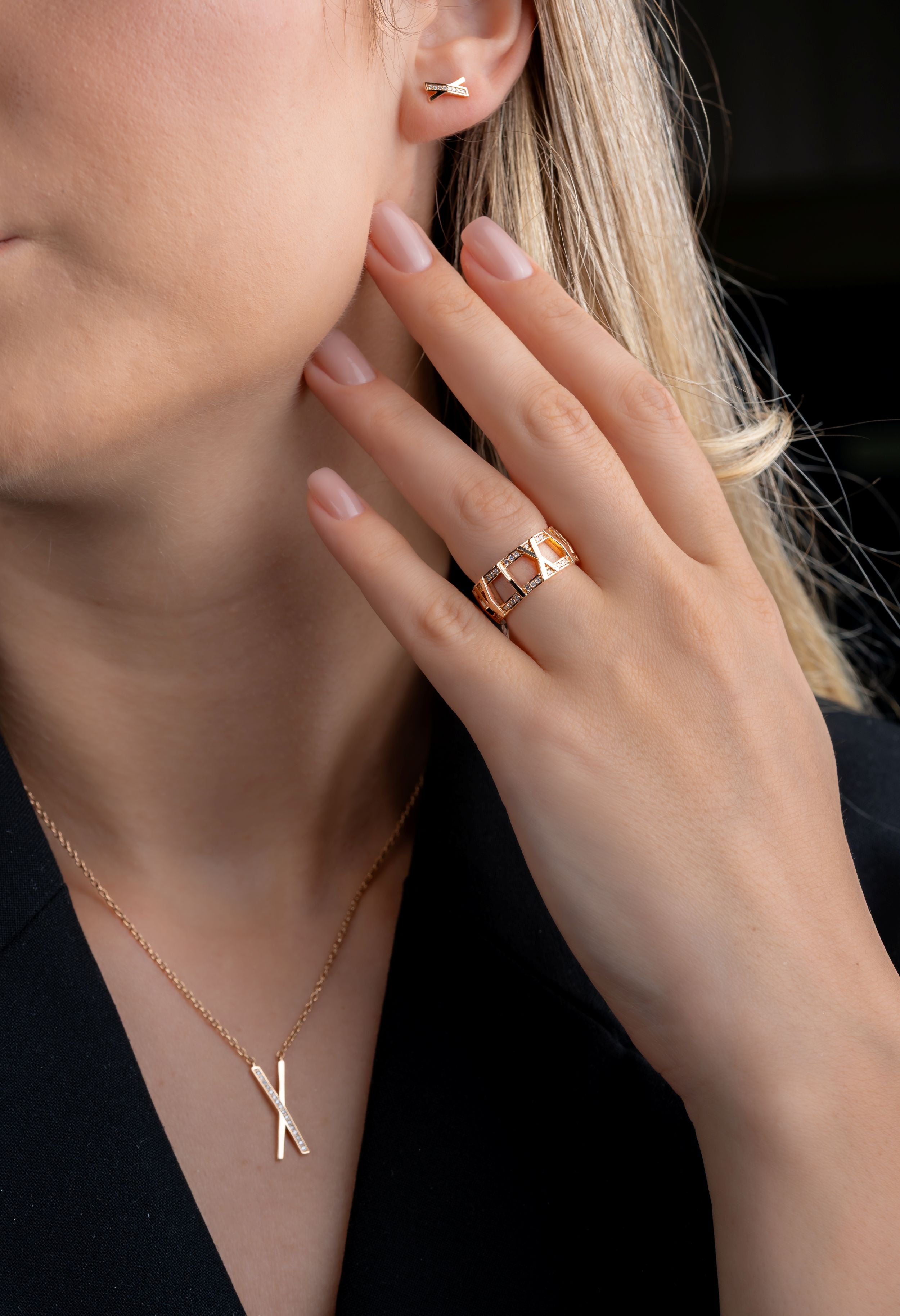 Cercei TF0014E din aur roz 14k forma X cu diamante naturale