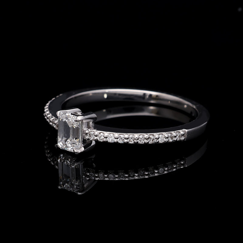 Inel de Logodna LRY010 din aur alb 18k cu Diamant  Emerald Cut - Bijuterii LA ROSA
