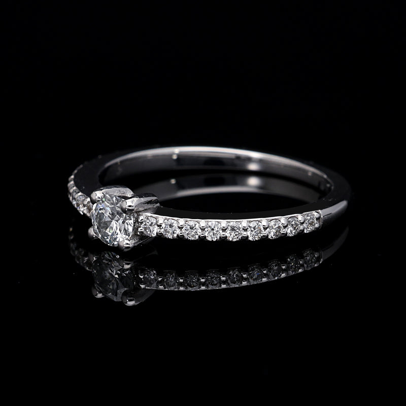 Inel de logodna LRY003 din aur alb 18K cu Diamant Rotund - Bijuterii LA ROSA