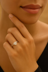 Inel LRY012 din aur alb 18k cu diamant heart shape