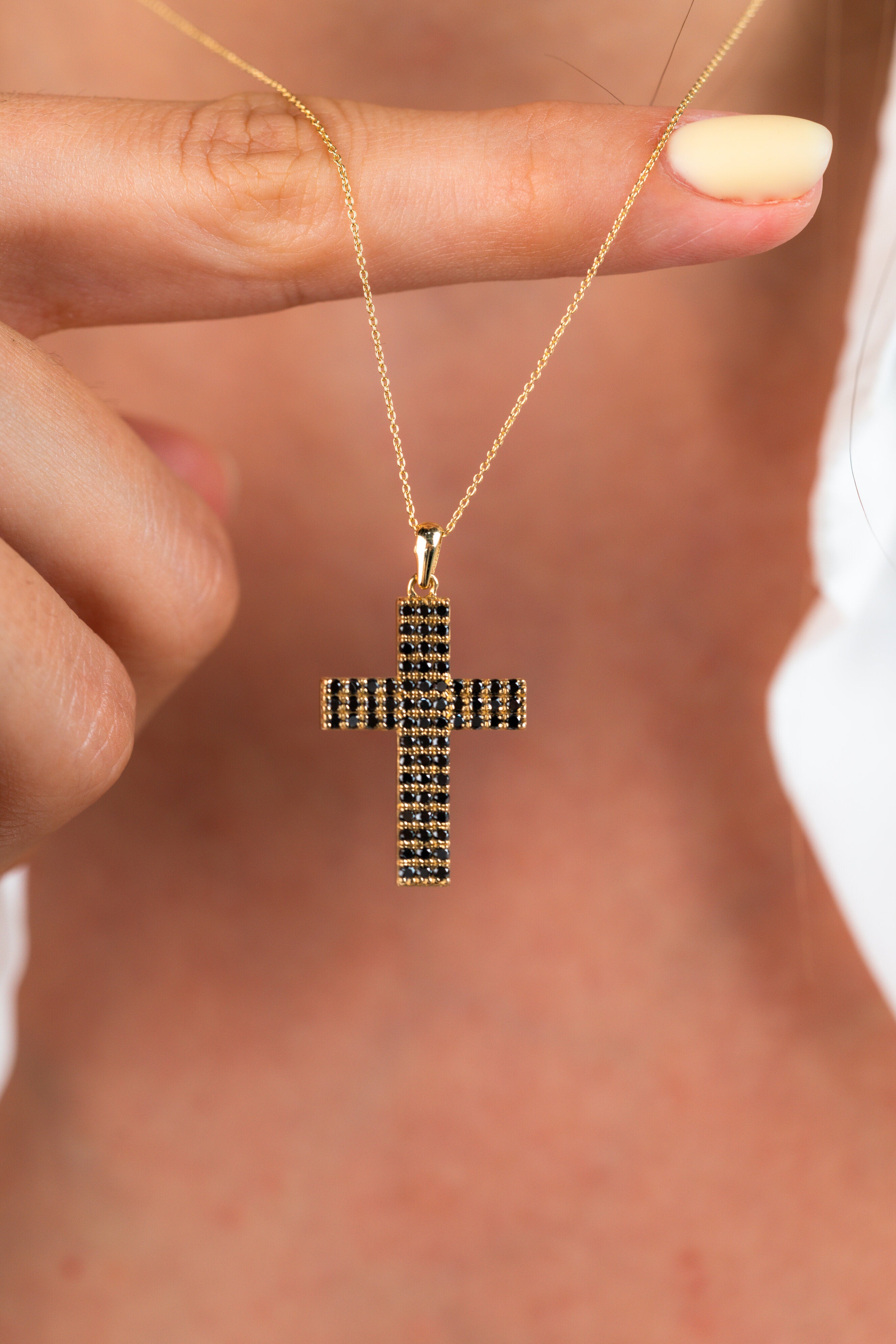 COLIER CR0015 DIN AUR GALBEN 14K CU DIAMANTE NEGRE FORMA CRUCE - Bijuterii LA ROSA