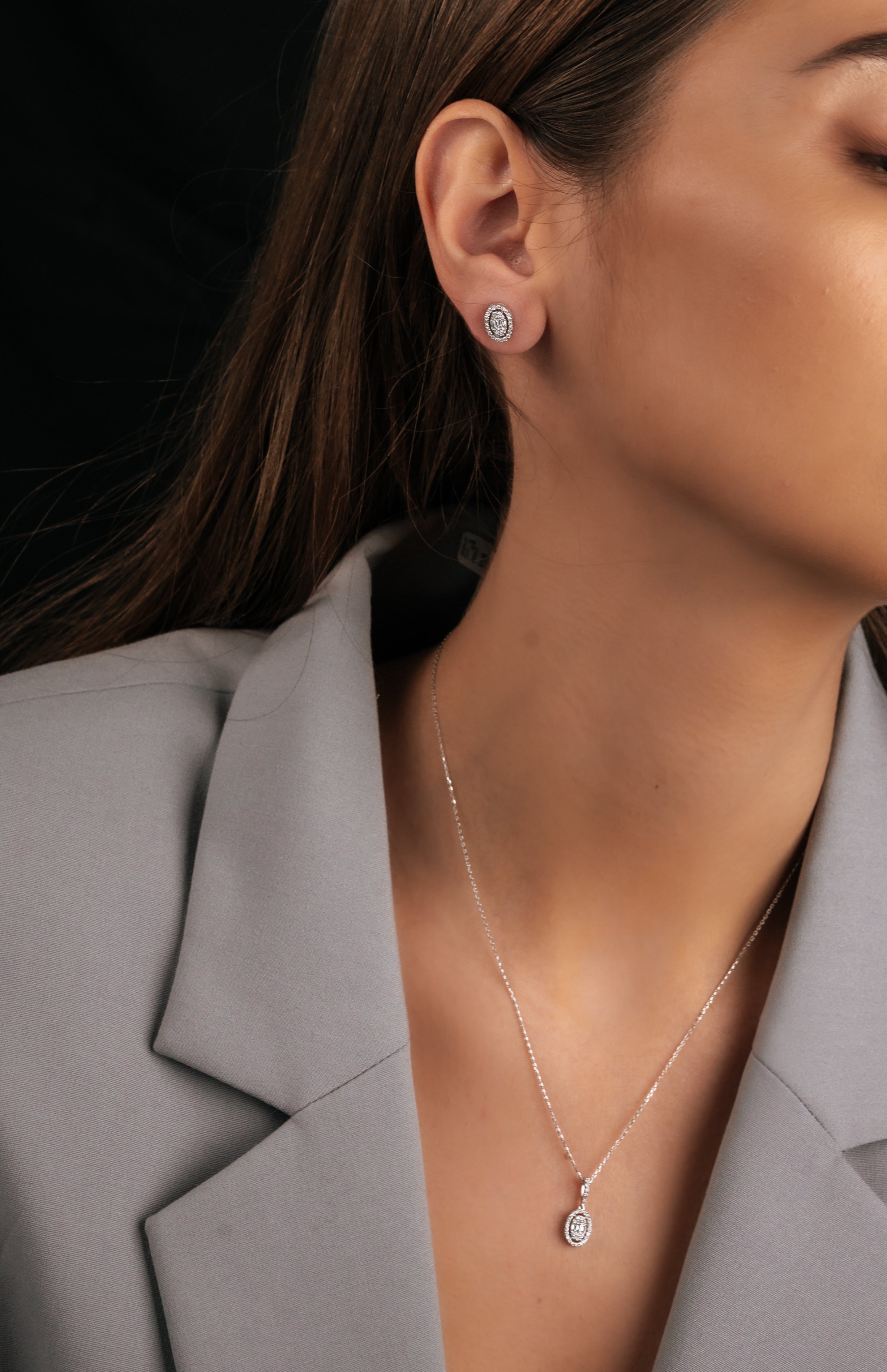 CERCEI E000689 DIN AUR ALB 14K FORMA OVALA CU DIAMANTE - Bijuterii LA ROSA - Verighete si Inele de Logodna, bijuterii cu diamante