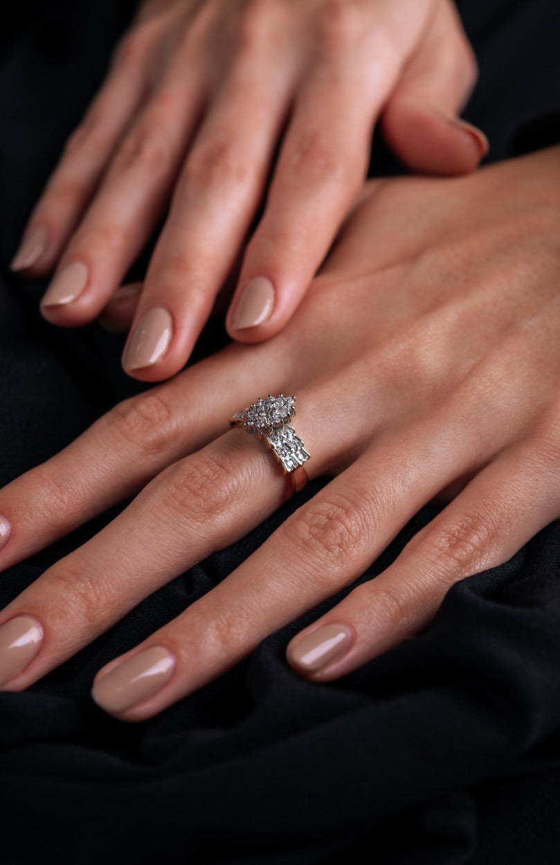 INEL R000138 DIN AUR GALBEN SI ALB 14K FORMA MARQUISE CU DIAMANTE - Bijuterii LA ROSA - Verighete si Inele de Logodna, bijuterii cu diamante