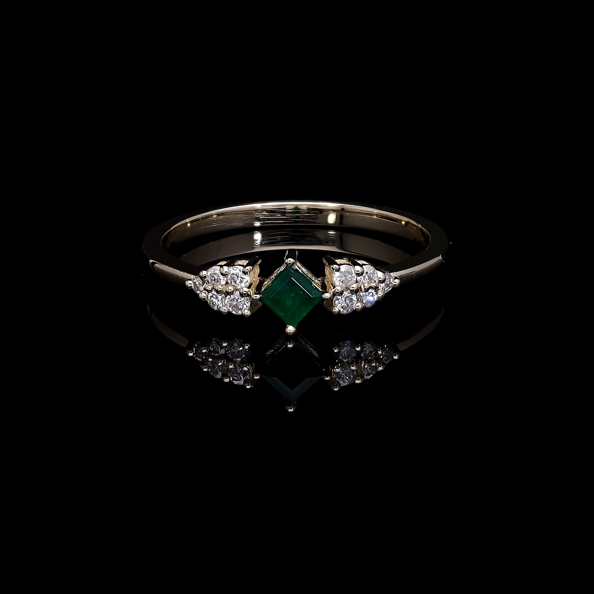 Inel R000462 din aur galben 14k cu diamante si smarald forma patrata - Bijuterii LA ROSA