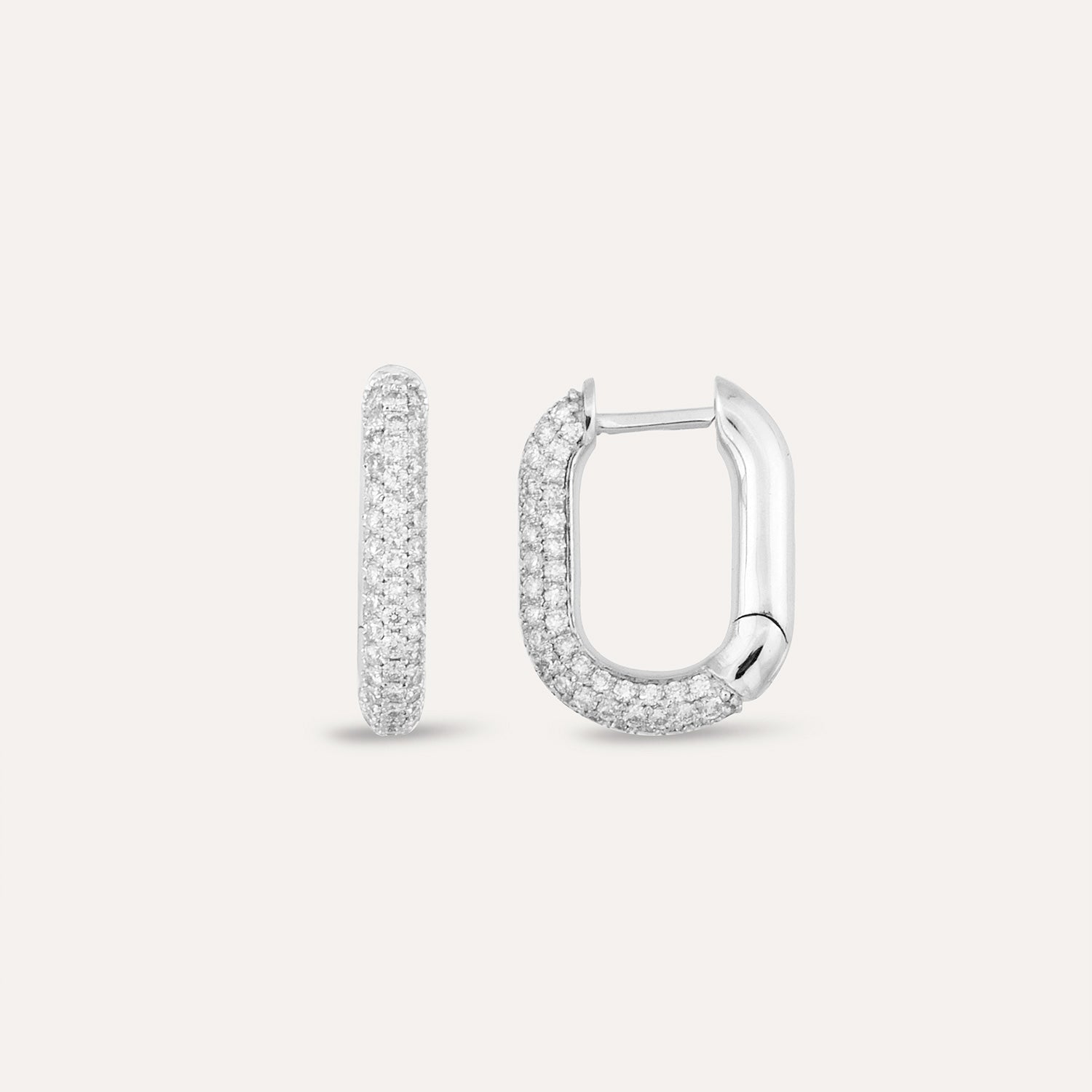 #cerceidama #cerceiauralb #cerceicuauralb #cerceidiamante #diamante #cerceidiamantetippavecuveriga #pavecuveriga #diamonds #whitegold #giacertified #earrings
