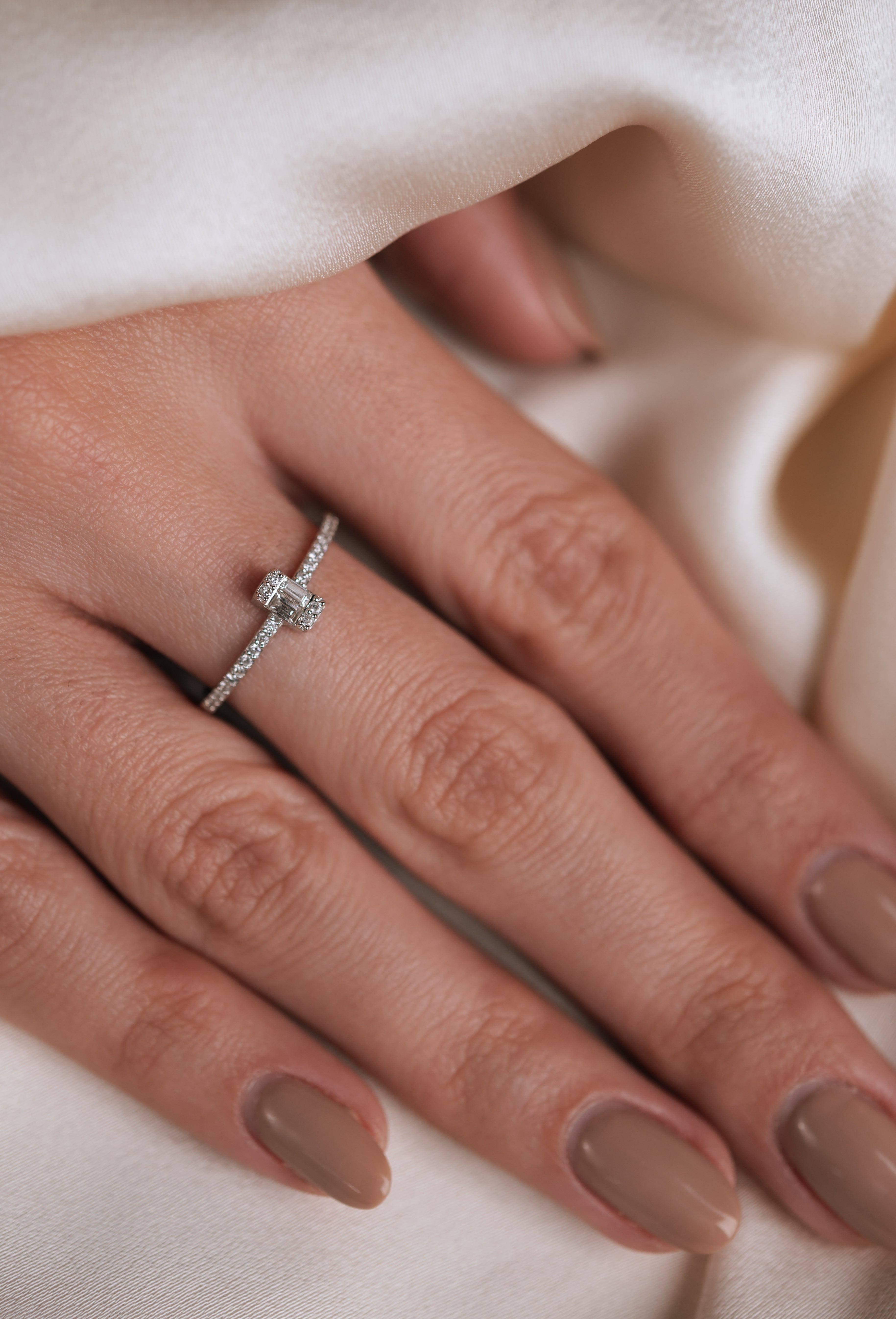 INEL DUBLU BAGETE DIN AUR ALB 14K CU DIAMANTE - Bijuterii LA ROSA - Verighete si Inele de Logodna, bijuterii cu diamante