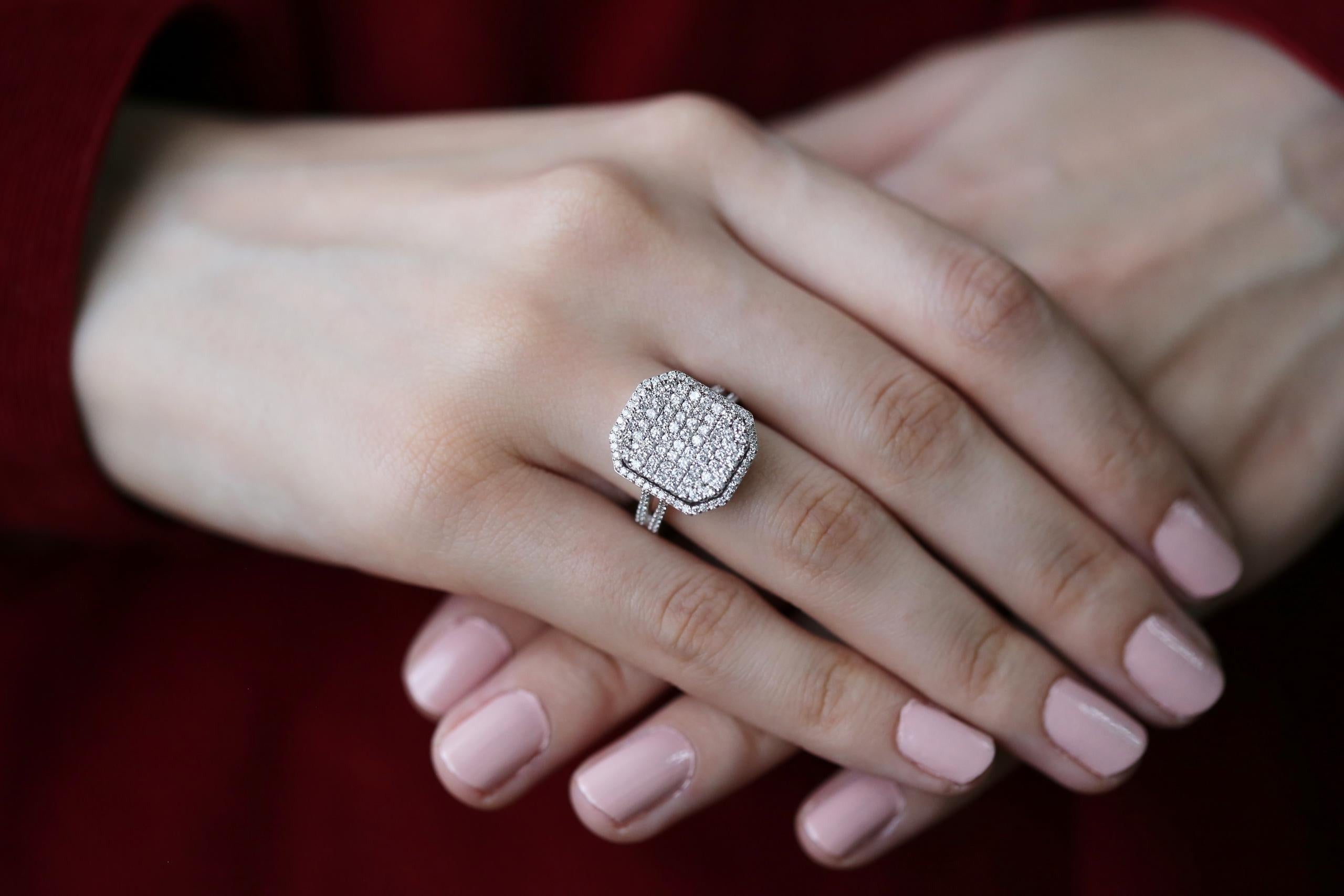 INEL R003299 DIN AUR ALB 14K  FORMA SEMIDREPTUNGHI CU DIAMANTE - Bijuterii LA ROSA - Verighete si Inele de Logodna, bijuterii cu diamante