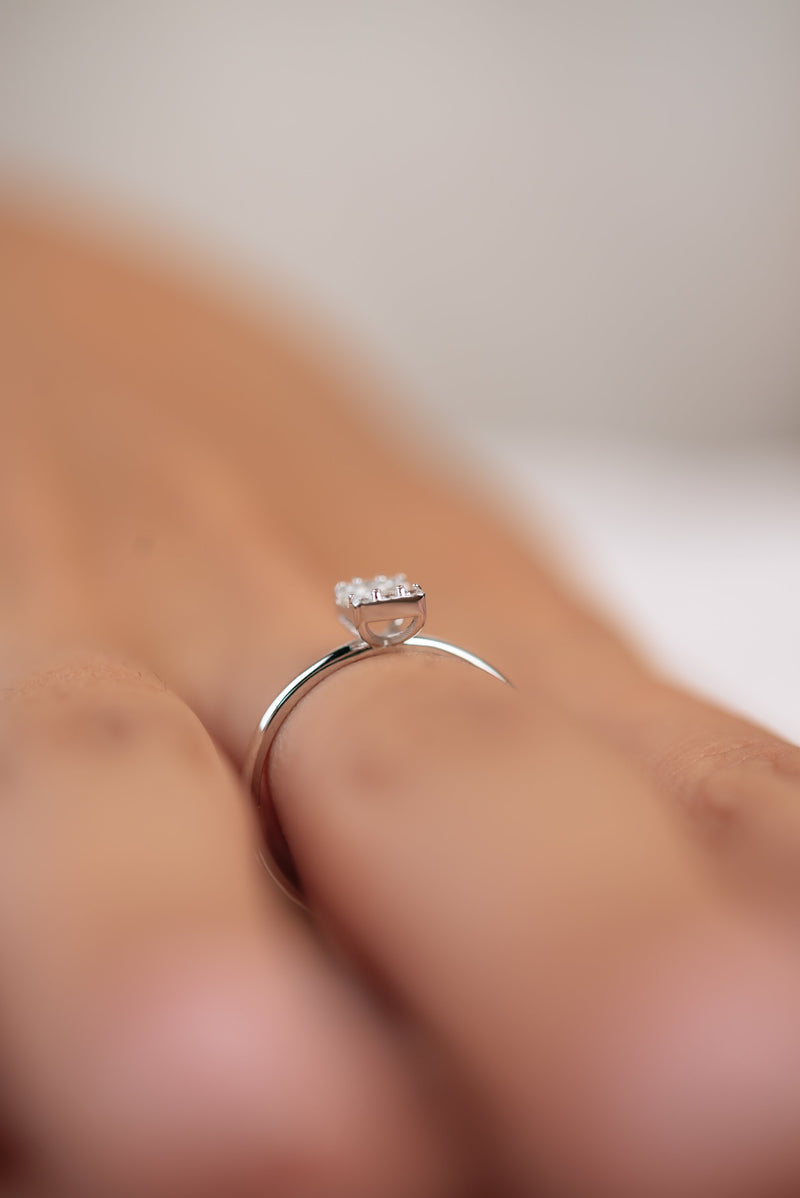 Inel dreptunghi din aur alb de 14k cu diamante baghete - Bijuterii LA ROSA