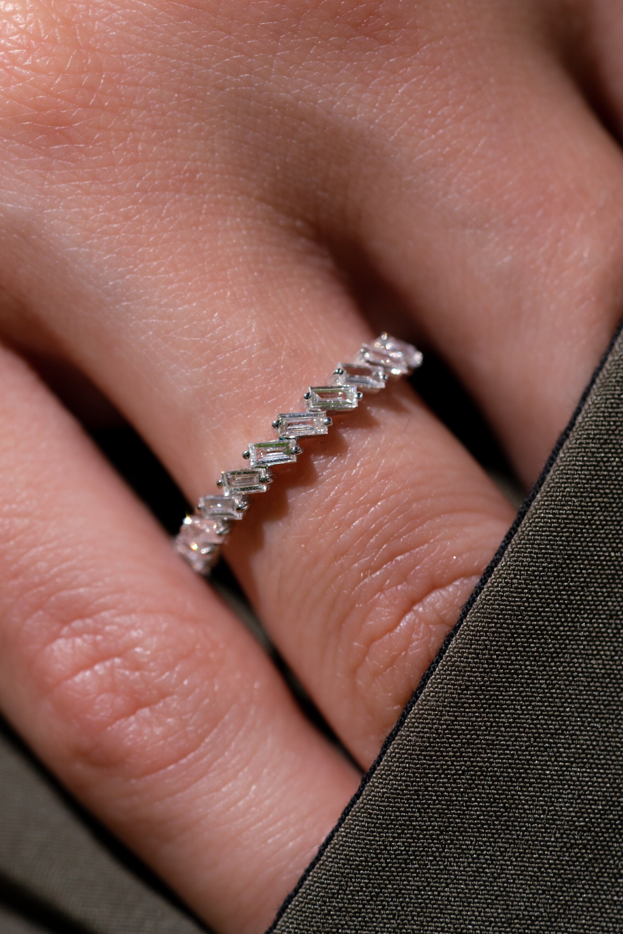 INEL R004128 DIN AUR ALB 14K CU DIAMANTE BAGHETA - Bijuterii LA ROSA