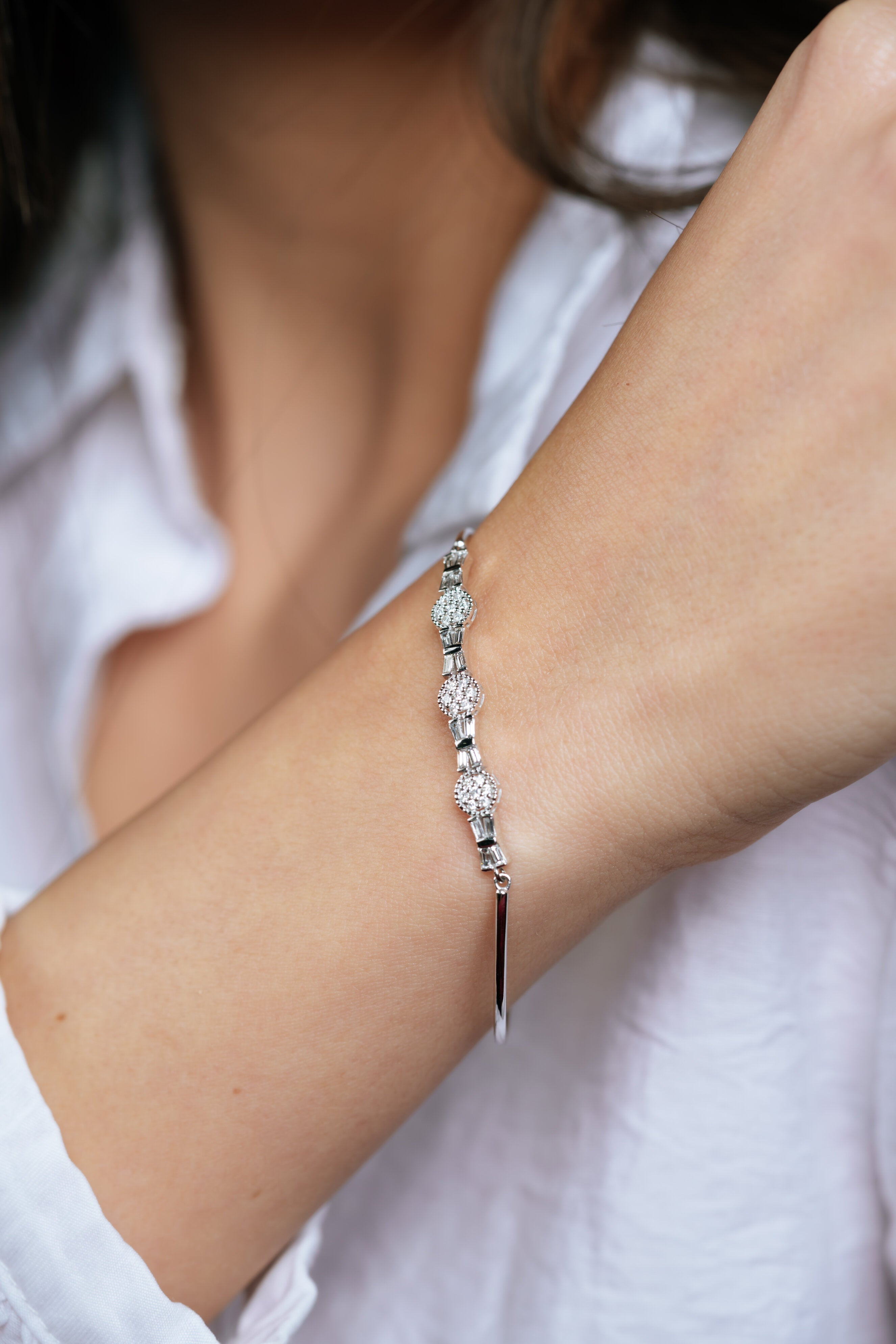 BRATARA B000250 DIN AUR ALB 14K FORMA ROTUNDA CU DIAMANTE - Bijuterii LA ROSA