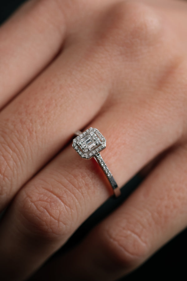 INEL R004002 DIN AUR ALB 14K FORMA DREPTUNGHI CU DIAMANTE BAGHETE - Bijuterii LA ROSA