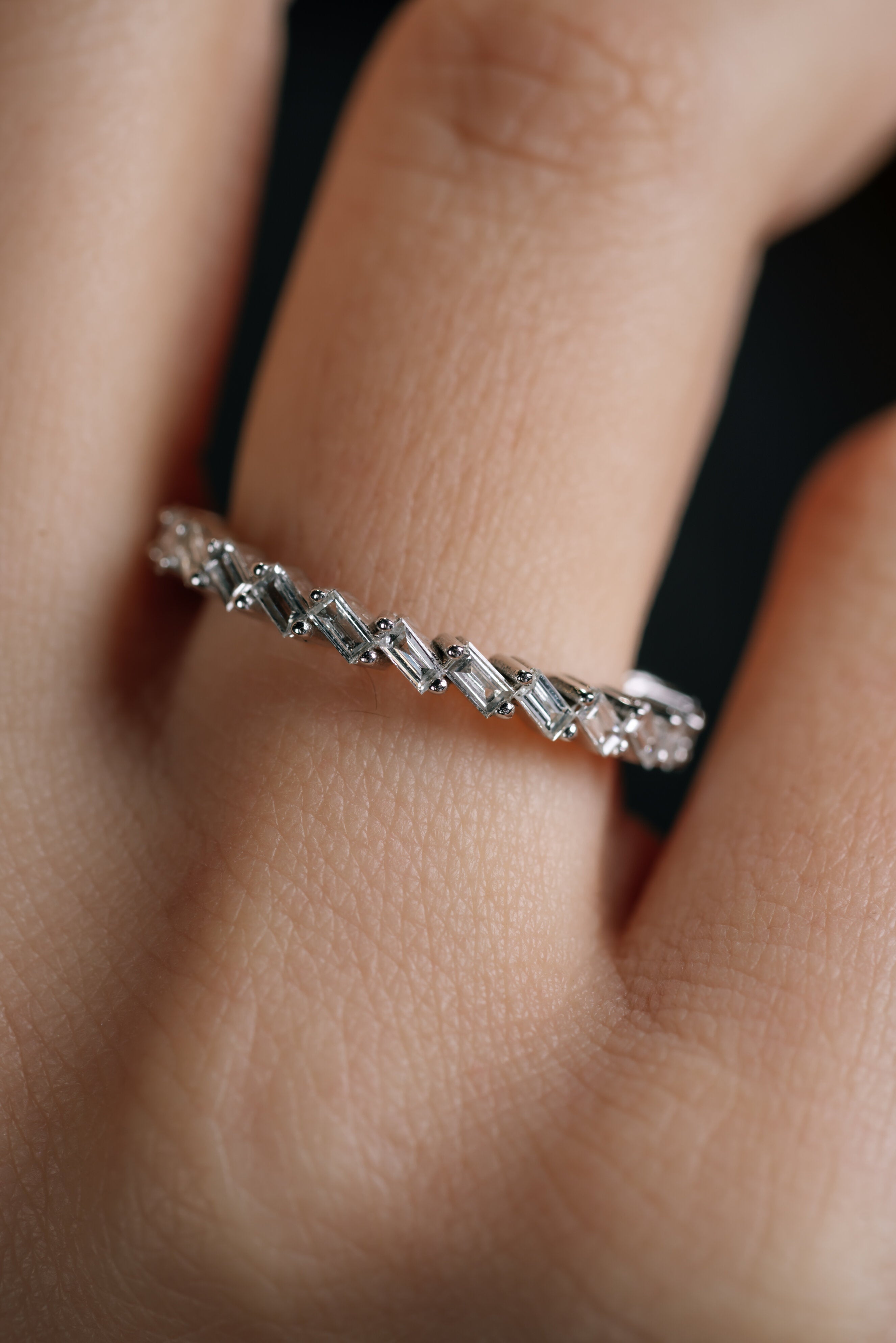 INEL R004126 DIN AUR ALB 14K CU DIAMANTE BAGHETE - Bijuterii LA ROSA