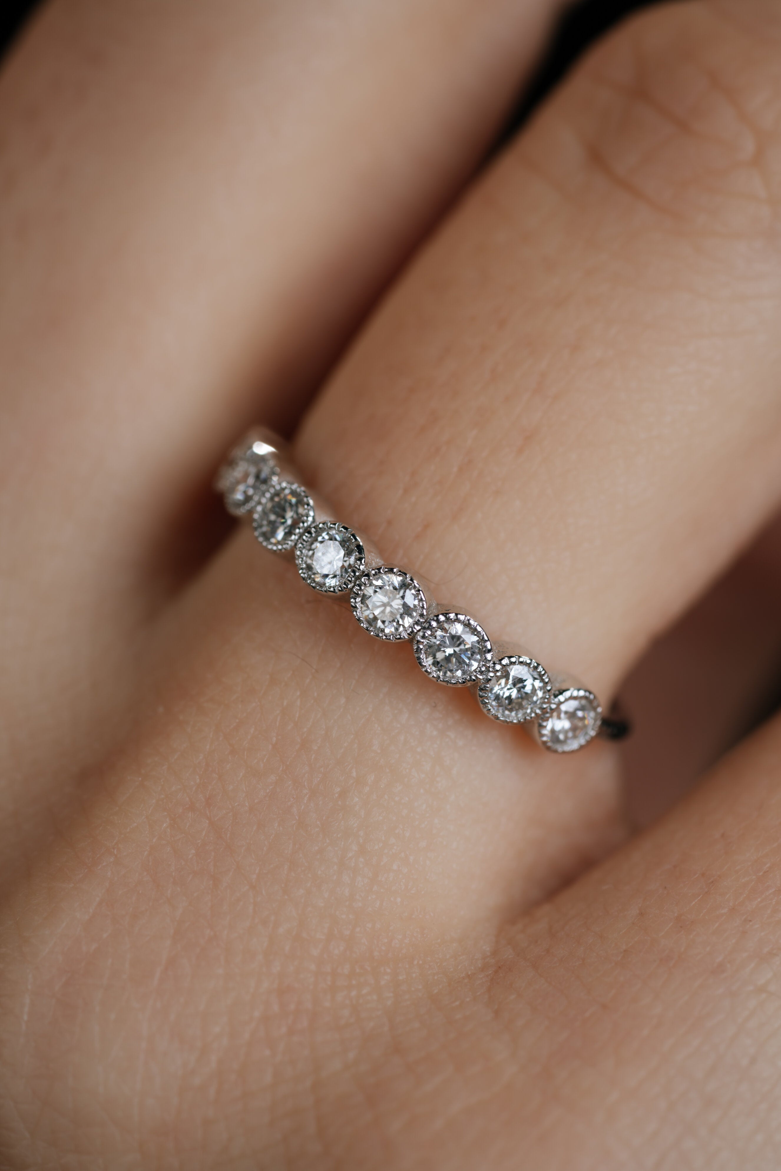 INEL R004241 DIN AUR ALB 14K FORMA ROTUNDA CU DIAMANTE - Bijuterii LA ROSA